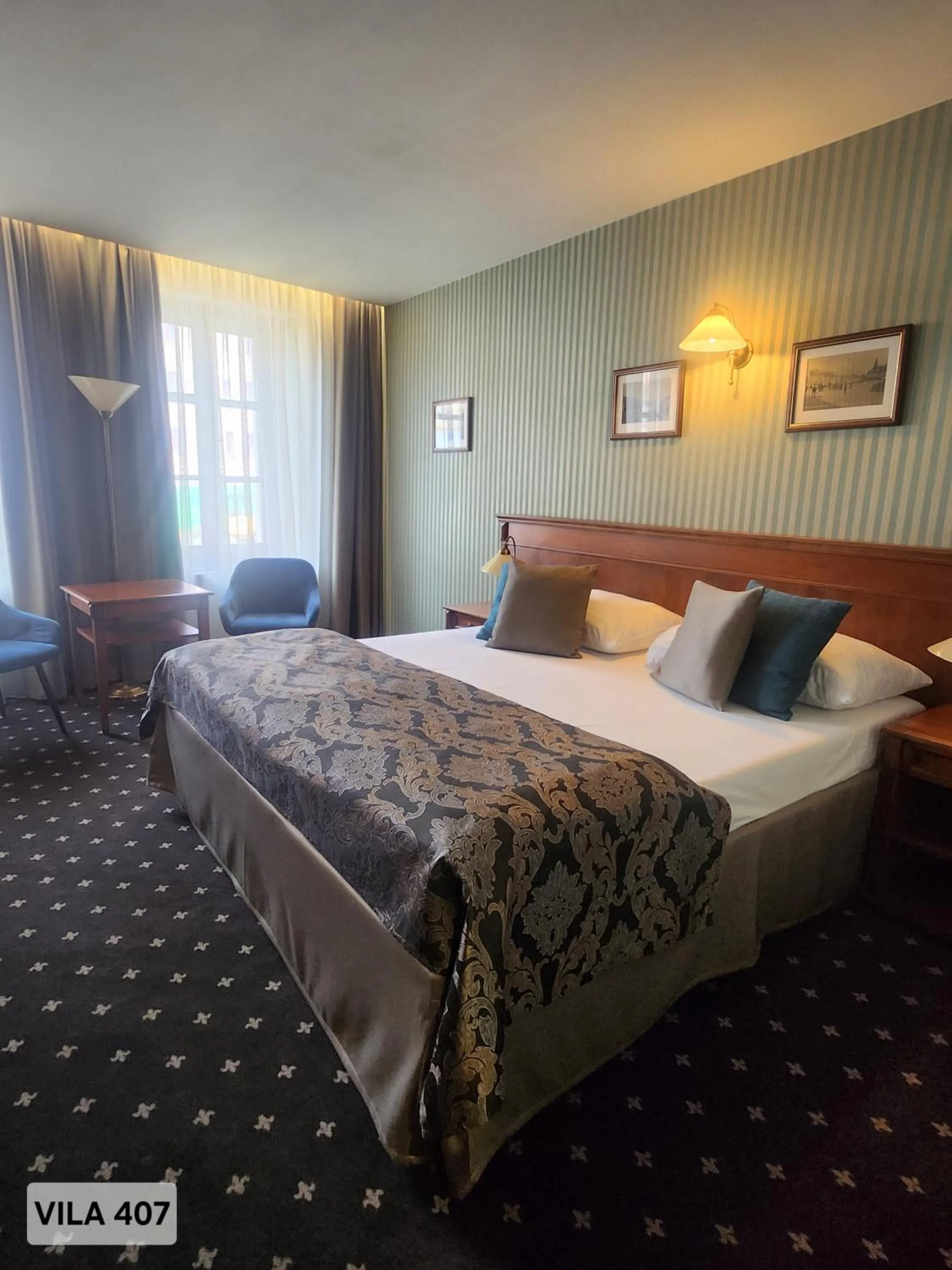 Bed in City Hotel Morris