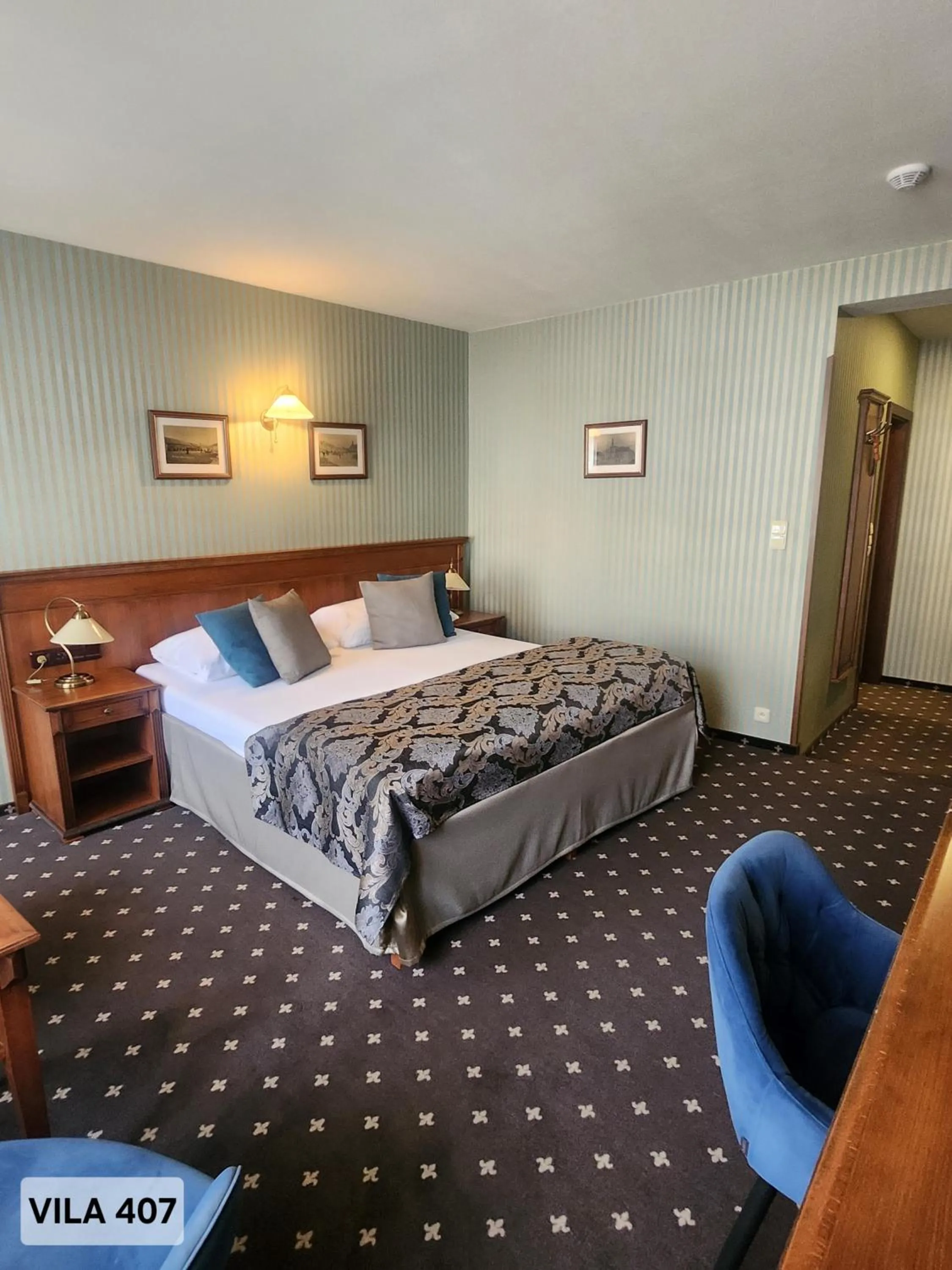 Bed in City Hotel Morris