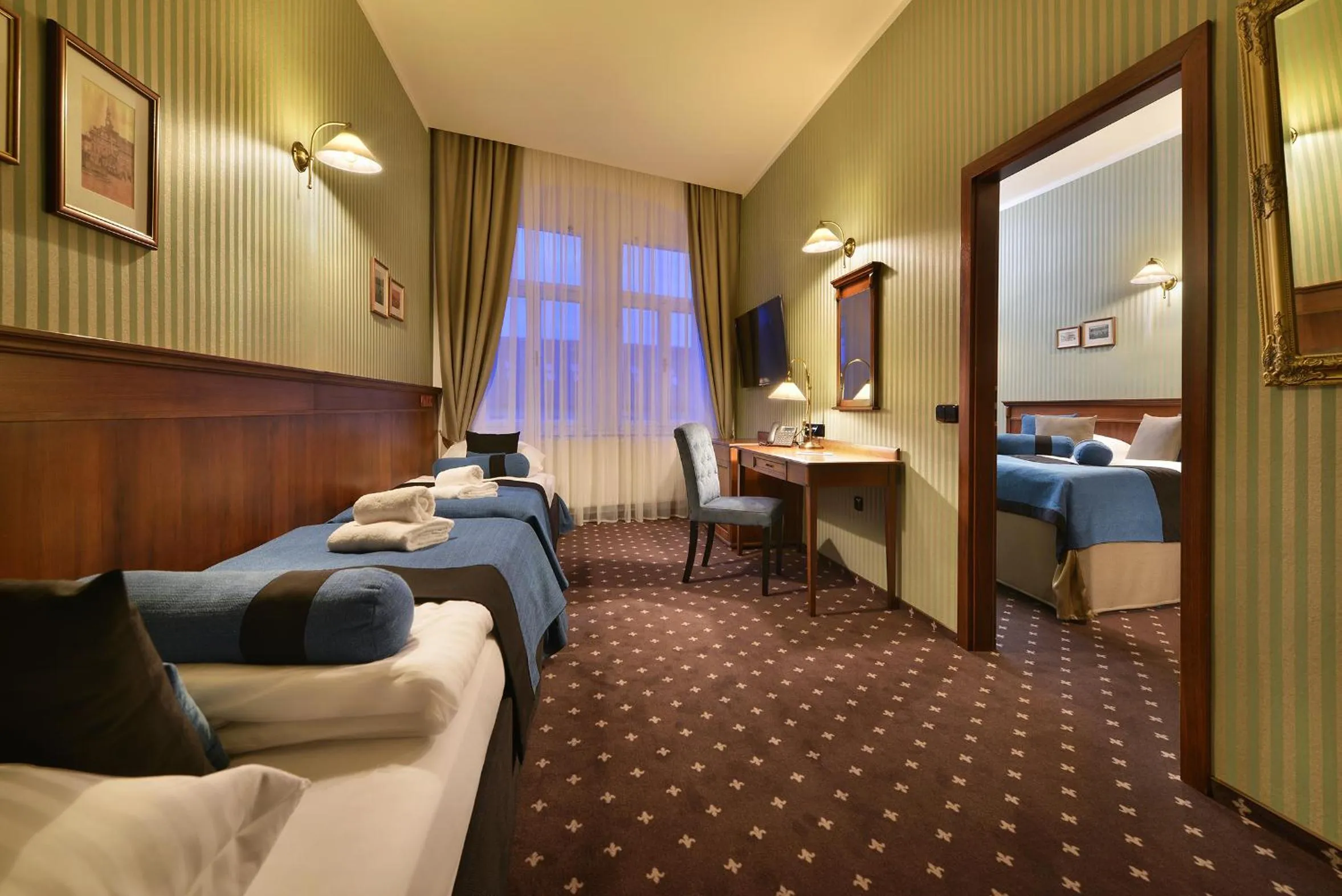 Bed in City Hotel Morris