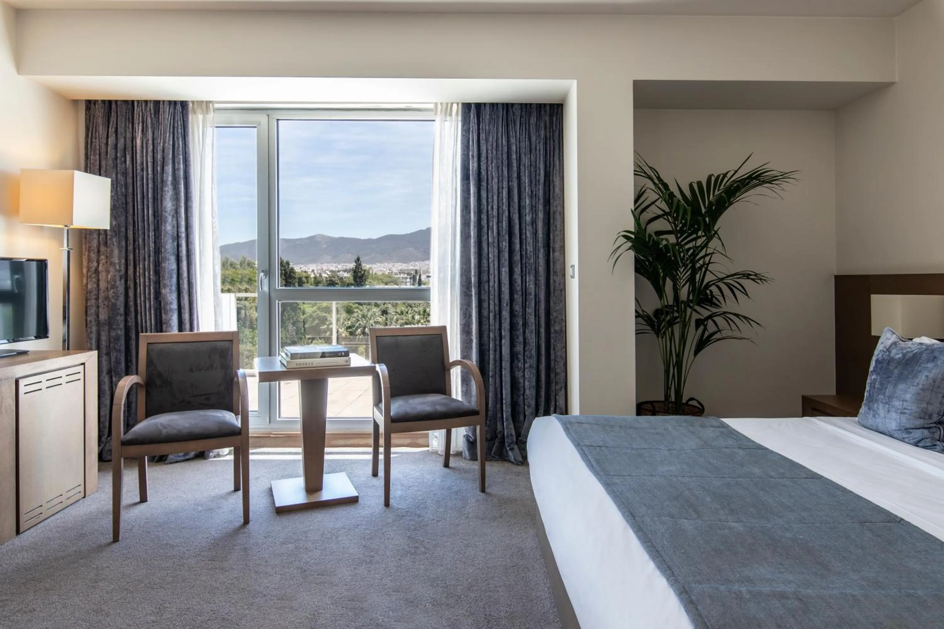 Bed in Amalia Hotel Athens