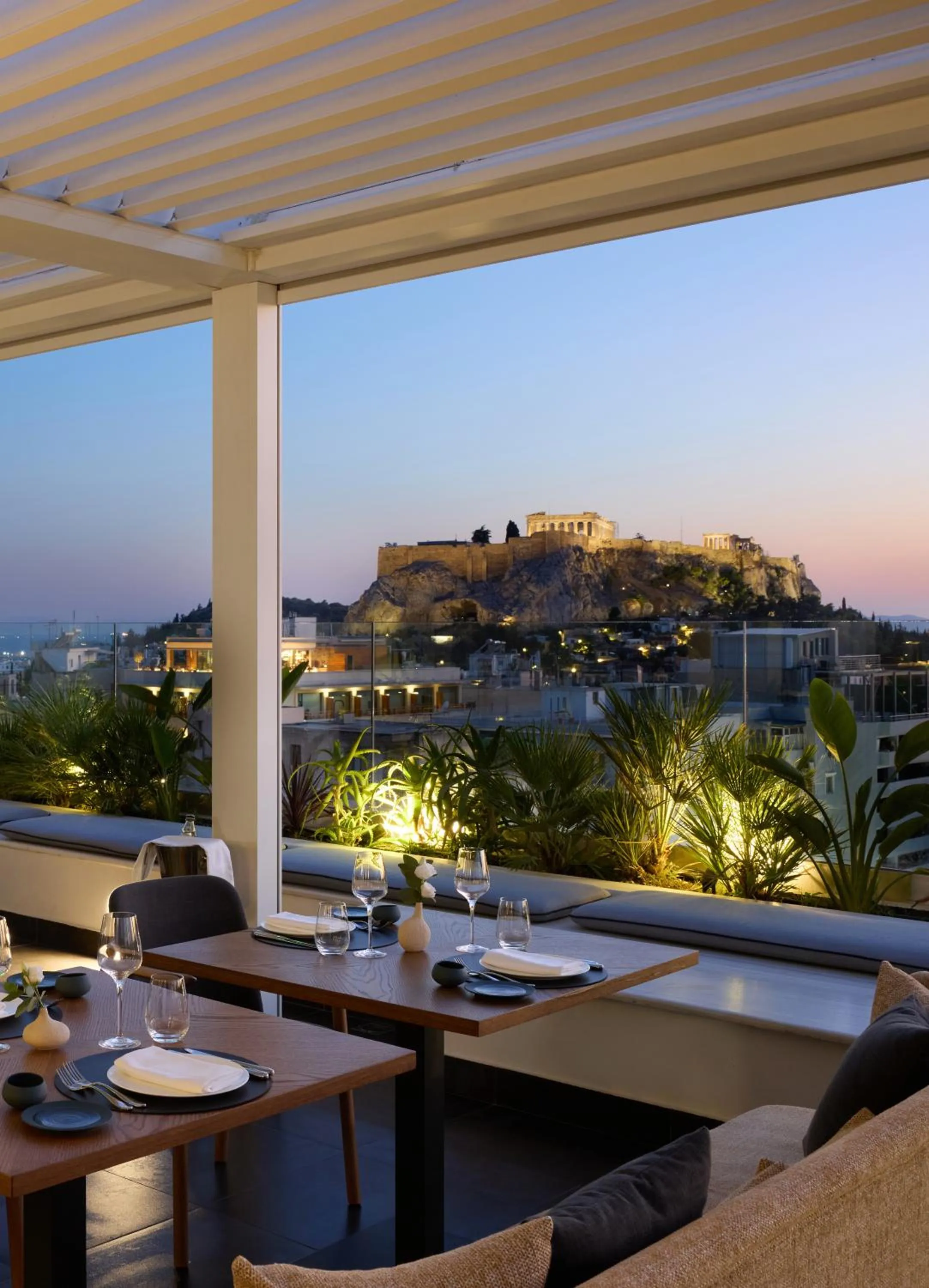 Restaurant/places to eat in Amalia Hotel Athens