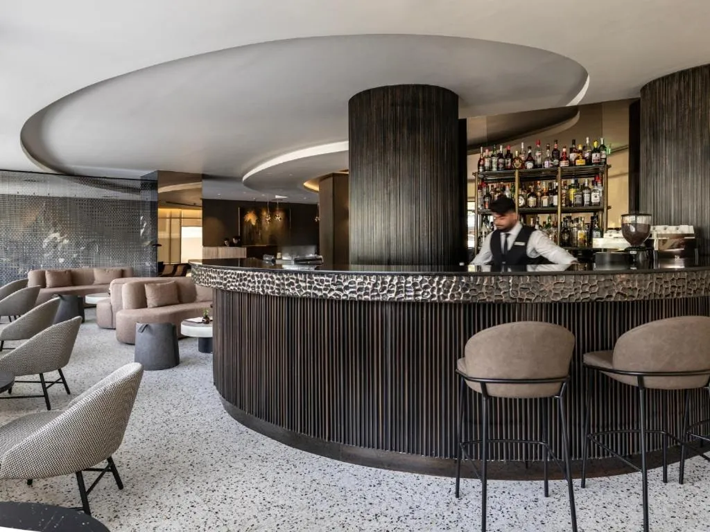 Restaurant/places to eat in Amalia Hotel Athens