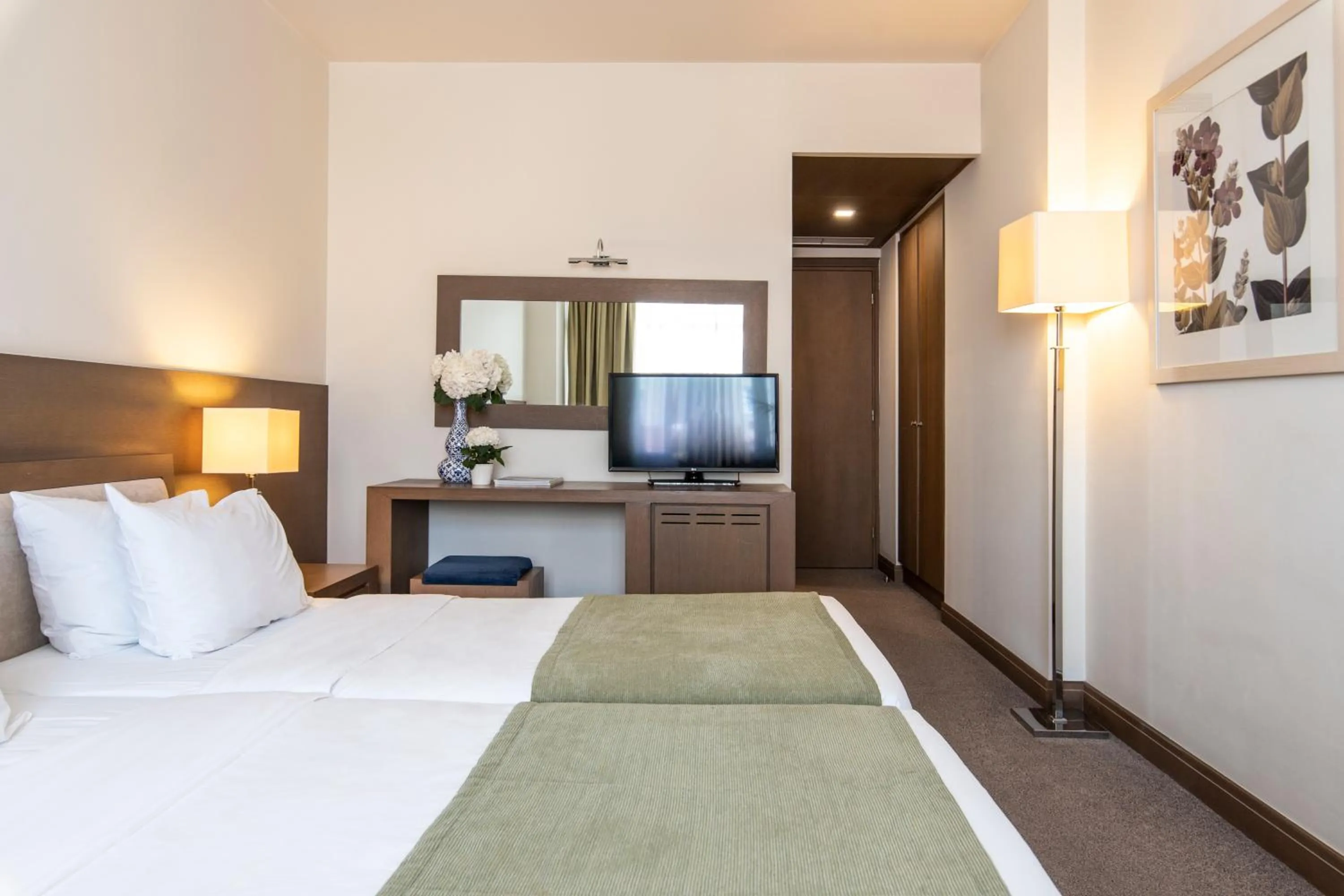 Bed in Amalia Hotel Athens