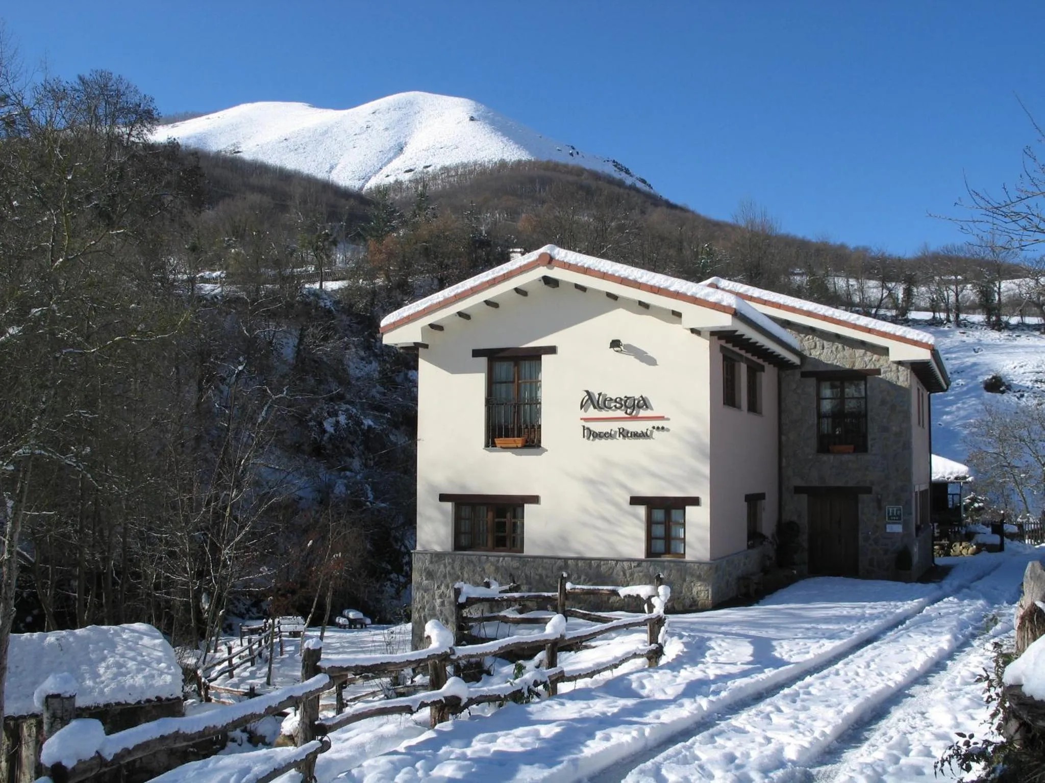 Facade/entrance in Alesga Hotel Rural - Valles del Oso -Asturias