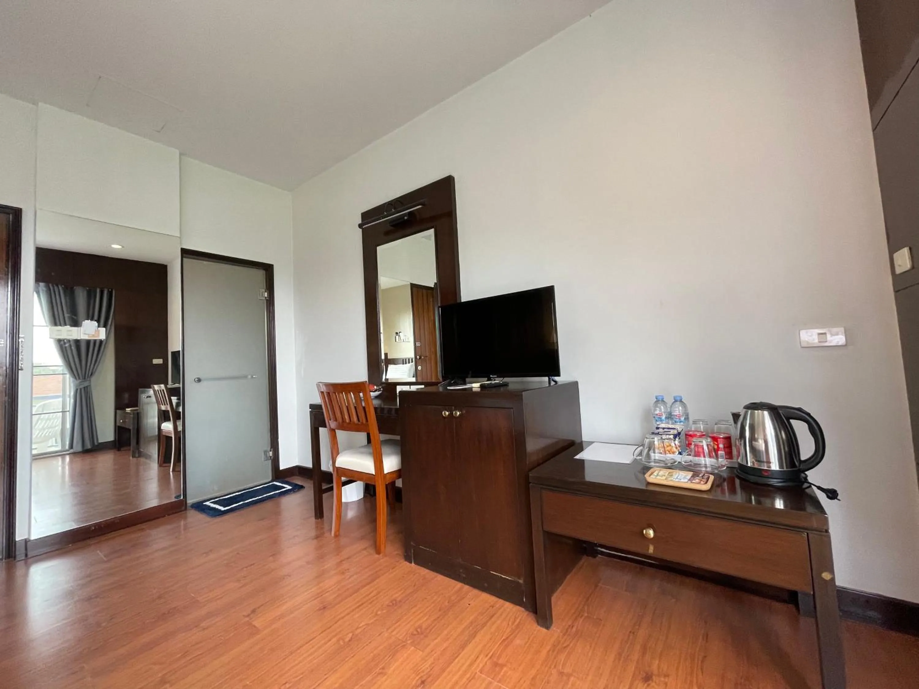 TV and multimedia in Kata Sea Blue