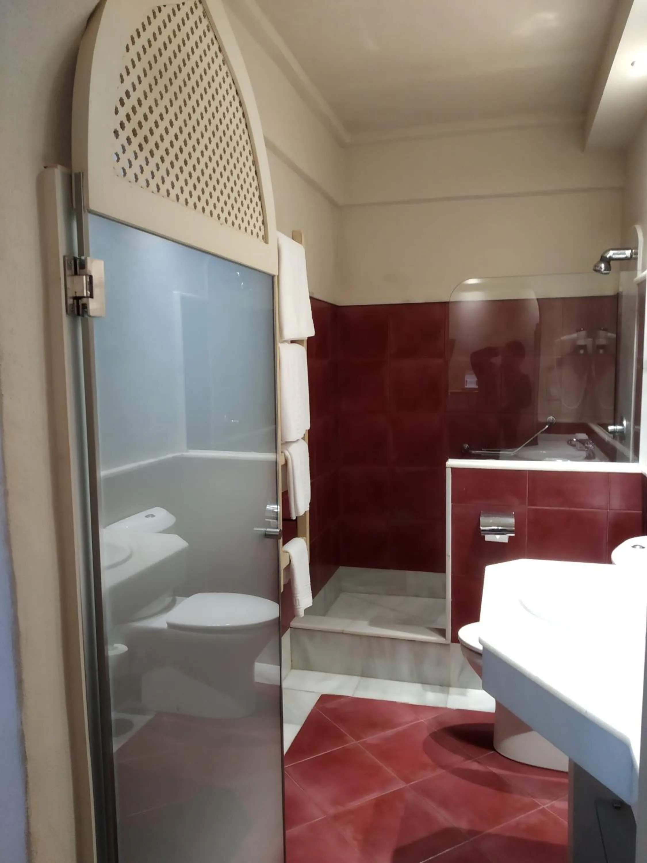 Bathroom in Beach Hotel Dos Mares