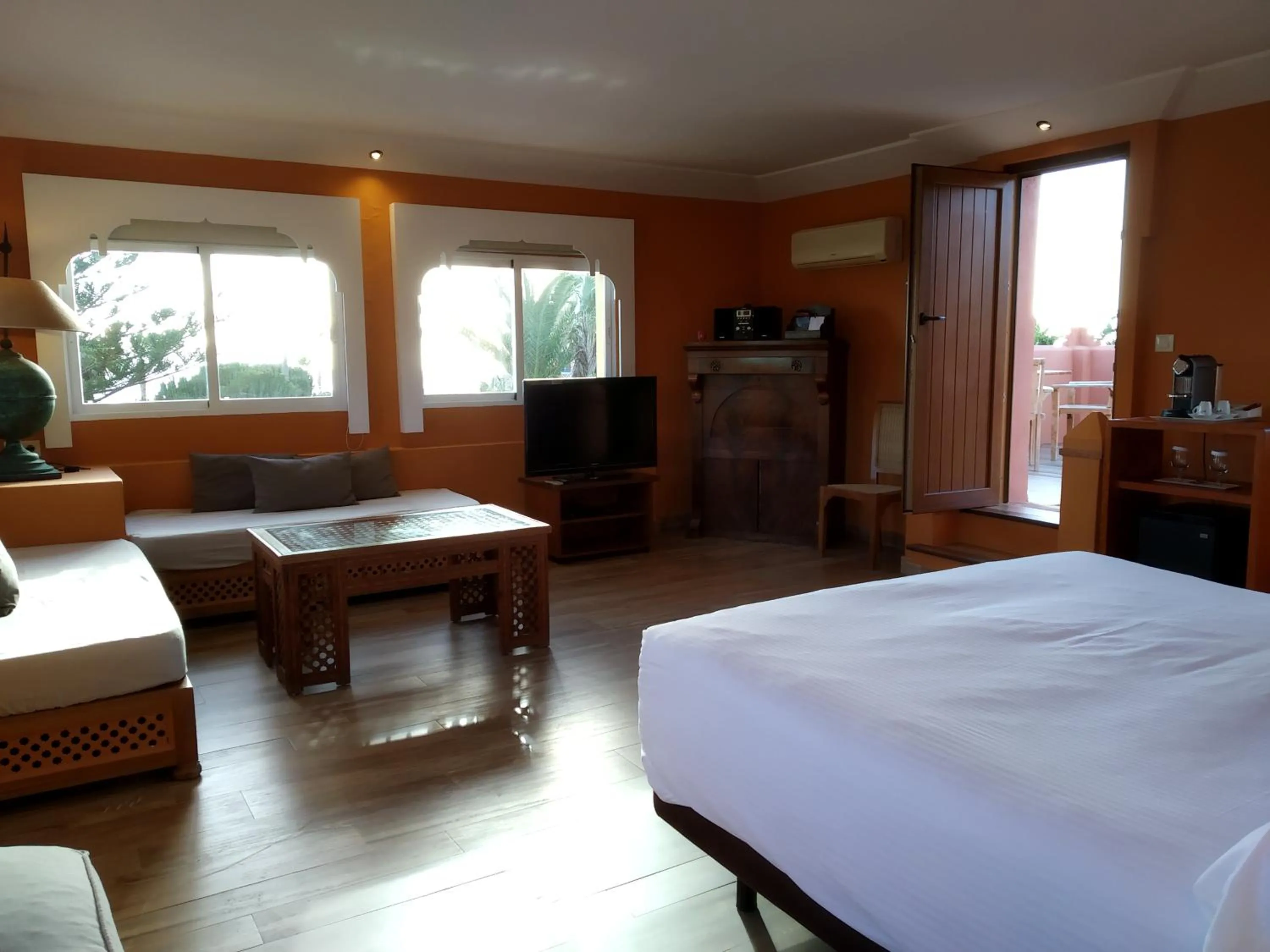 Photo of the whole room, Bed in Beach Hotel Dos Mares
