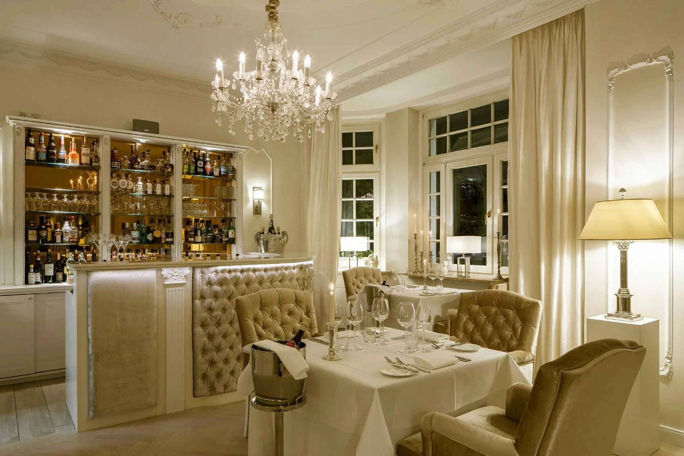 Restaurant/places to eat in Villa Contessa - Luxury Spa Hotels