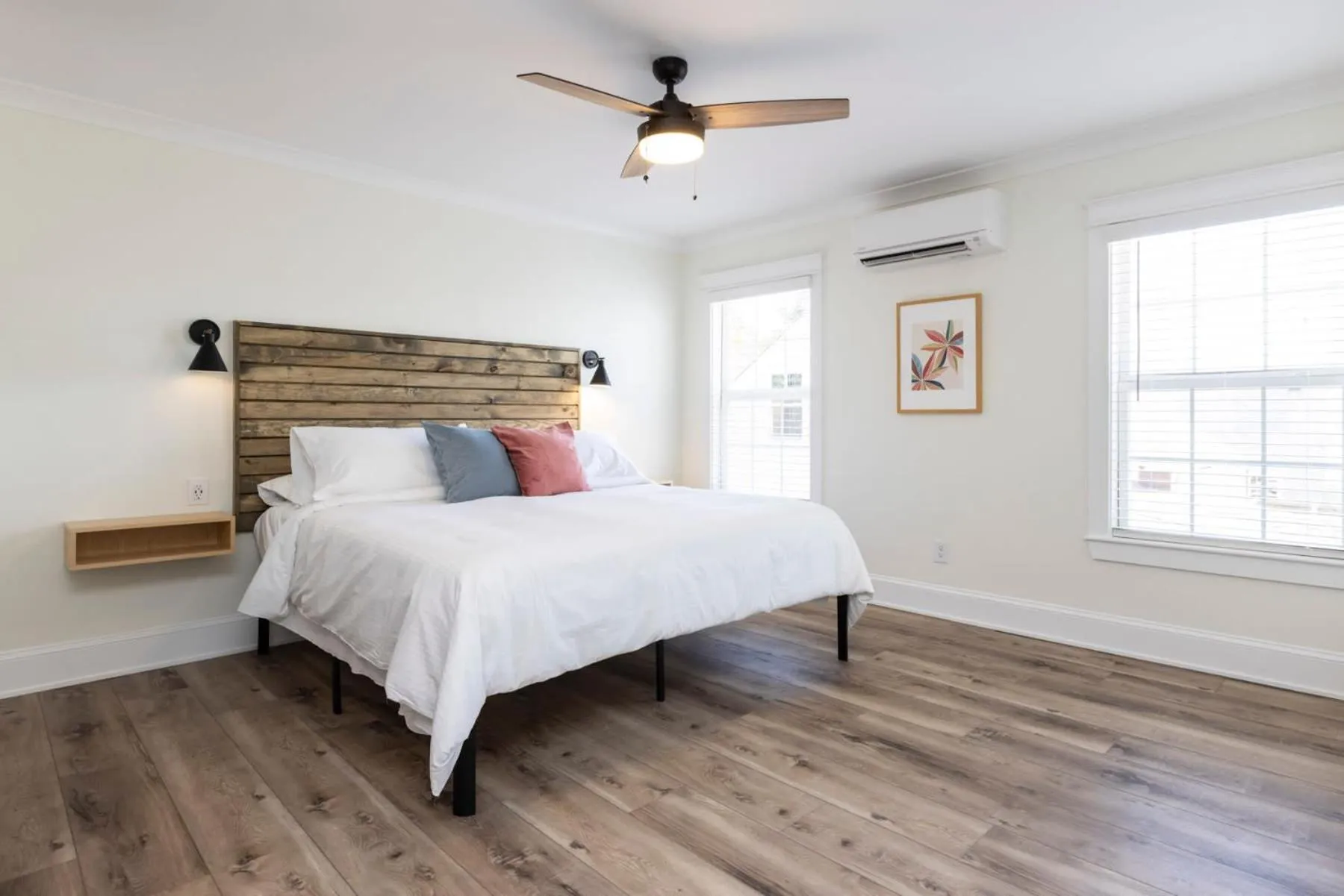 Bed in Albermarle #202 Inn at Old Beach