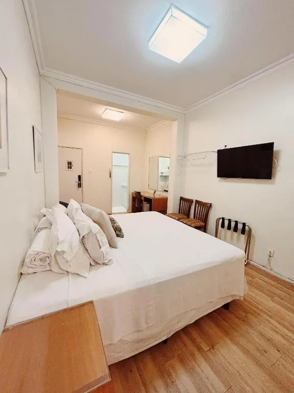 Bedroom, Bed in Hotel Astoria Ipanema - antigo Mar Ipanema