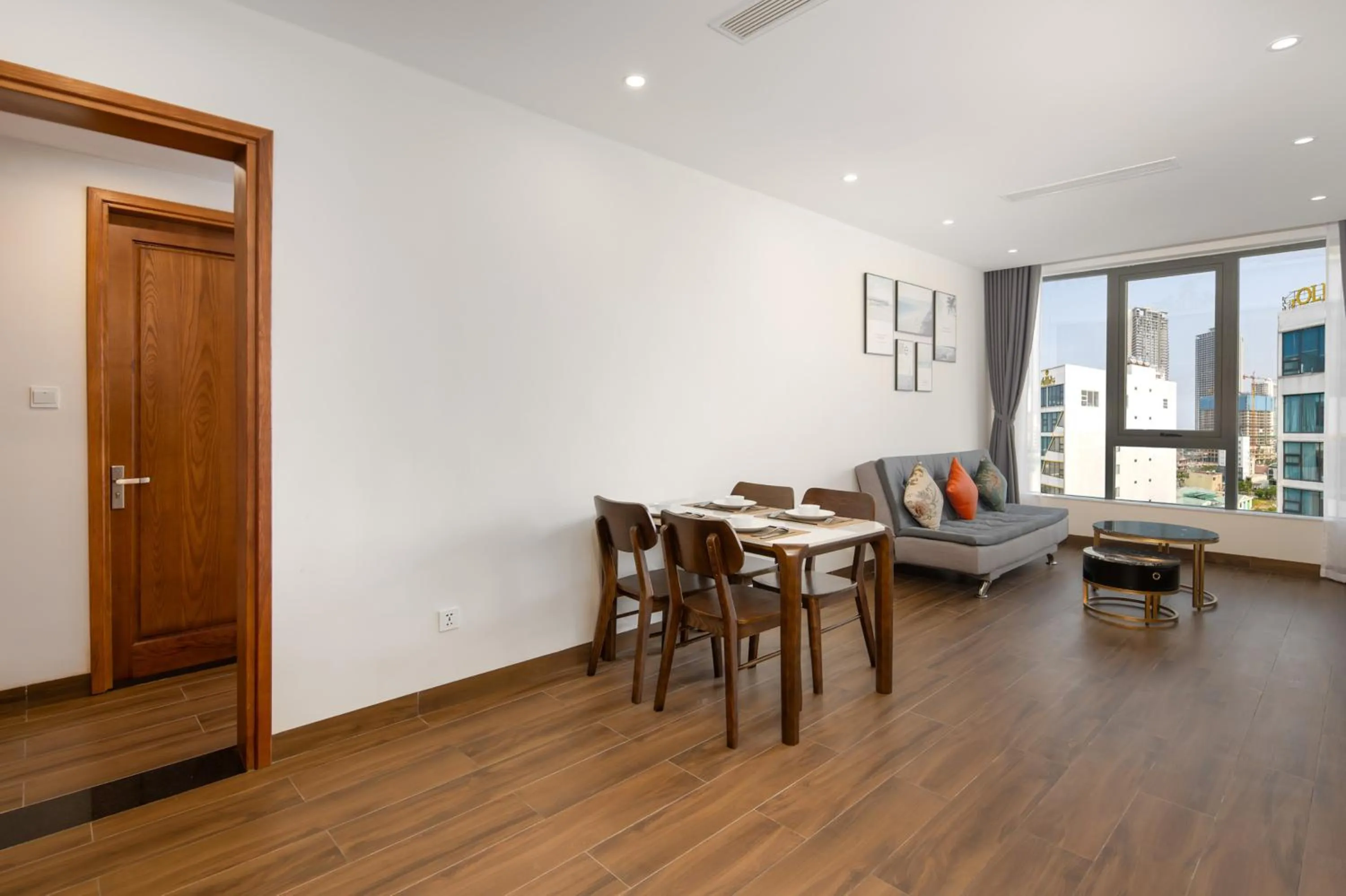 Seating area in Yes Hotel Đà Nẵng