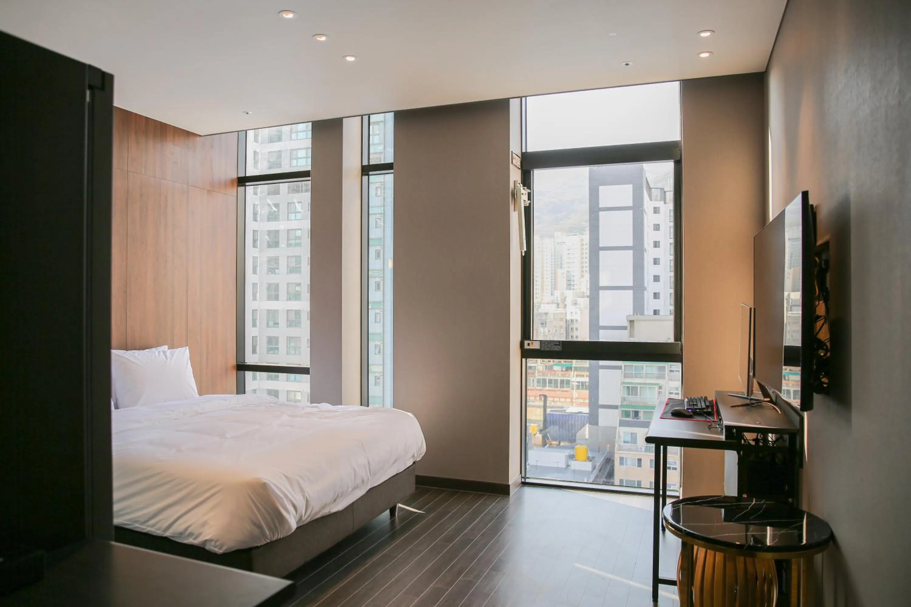 Bed in Rose Bay Hotel