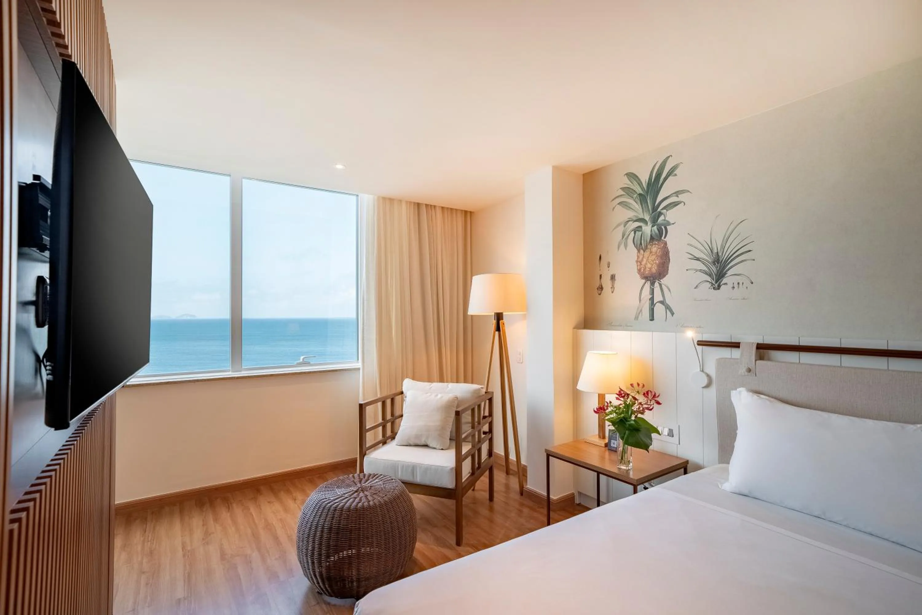 Bedroom, Bed in Grand Mercure Rio de Janeiro Copacabana