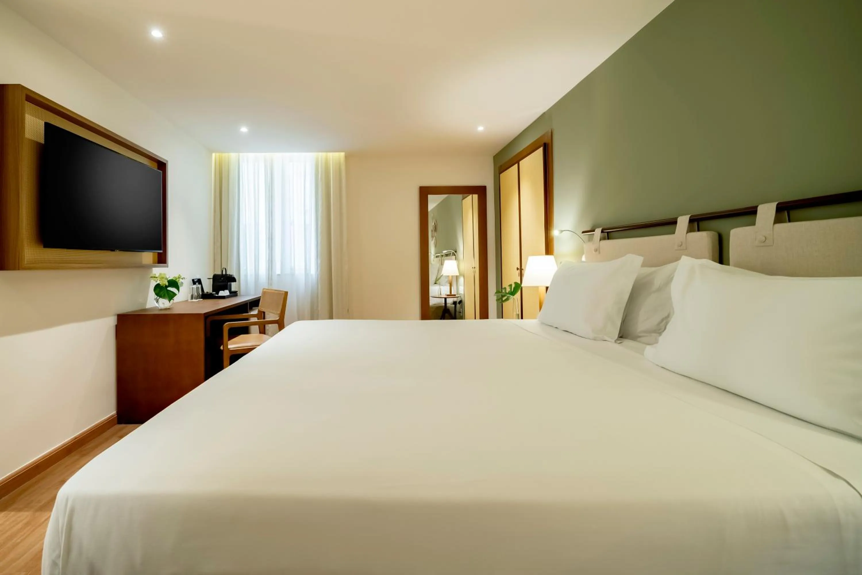 Bedroom, Bed in Grand Mercure Rio de Janeiro Copacabana