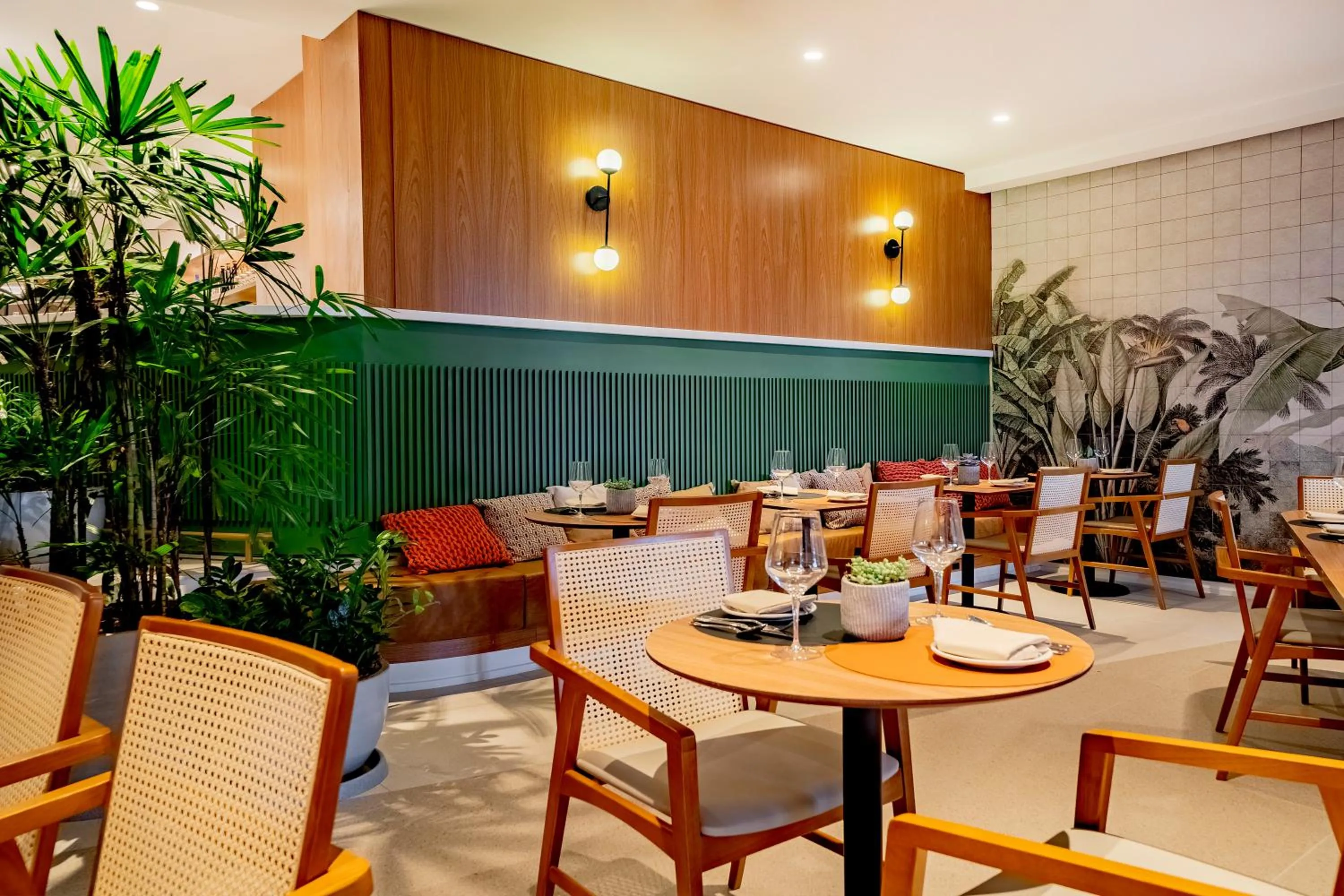 Restaurant/places to eat in Grand Mercure Rio de Janeiro Copacabana