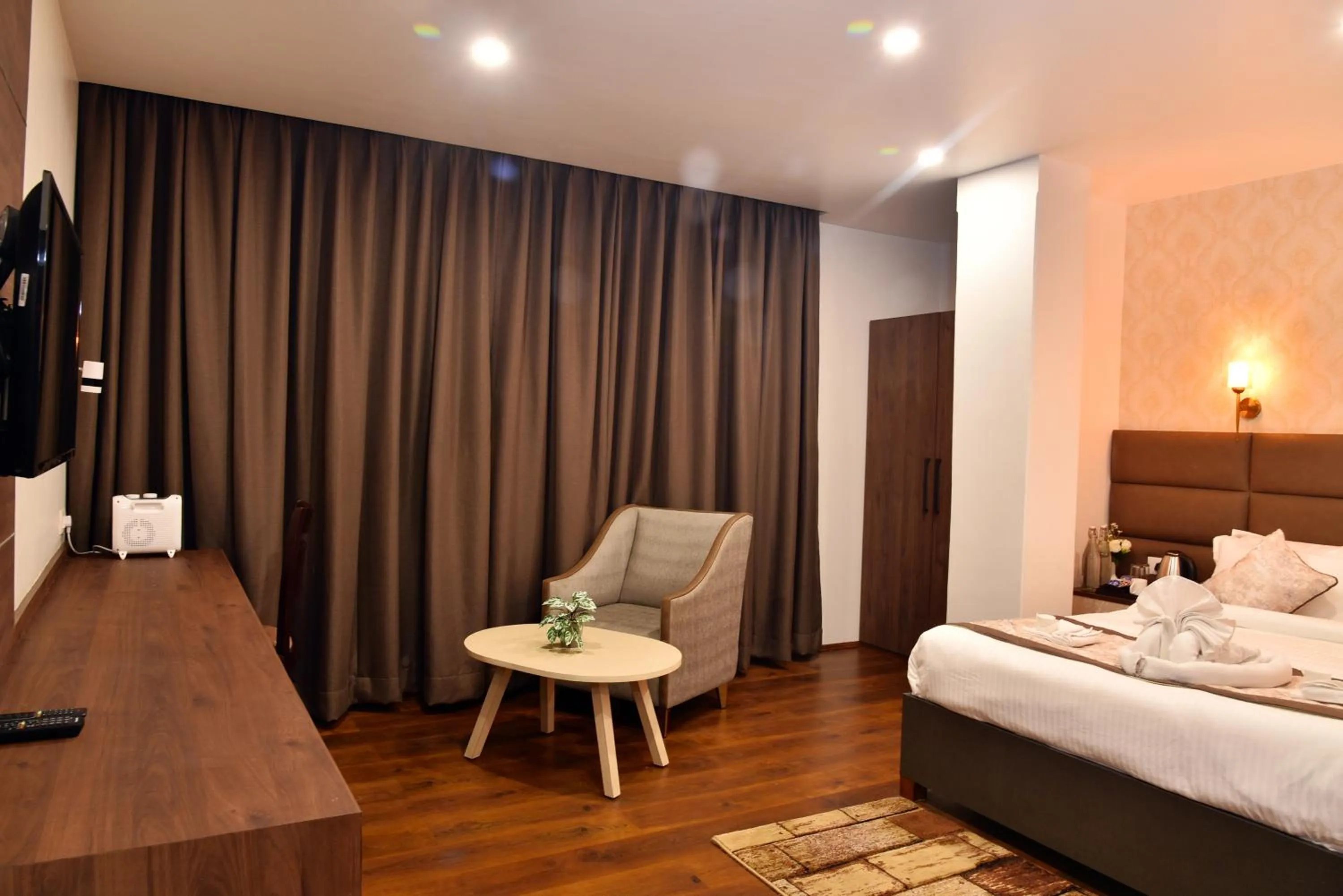 Bed in Rufina Pinasa Residency