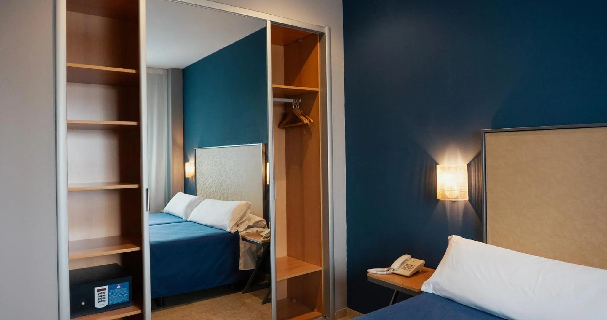 Bedroom, Bed in Apartamentos Vértice Sevilla Aljarafe