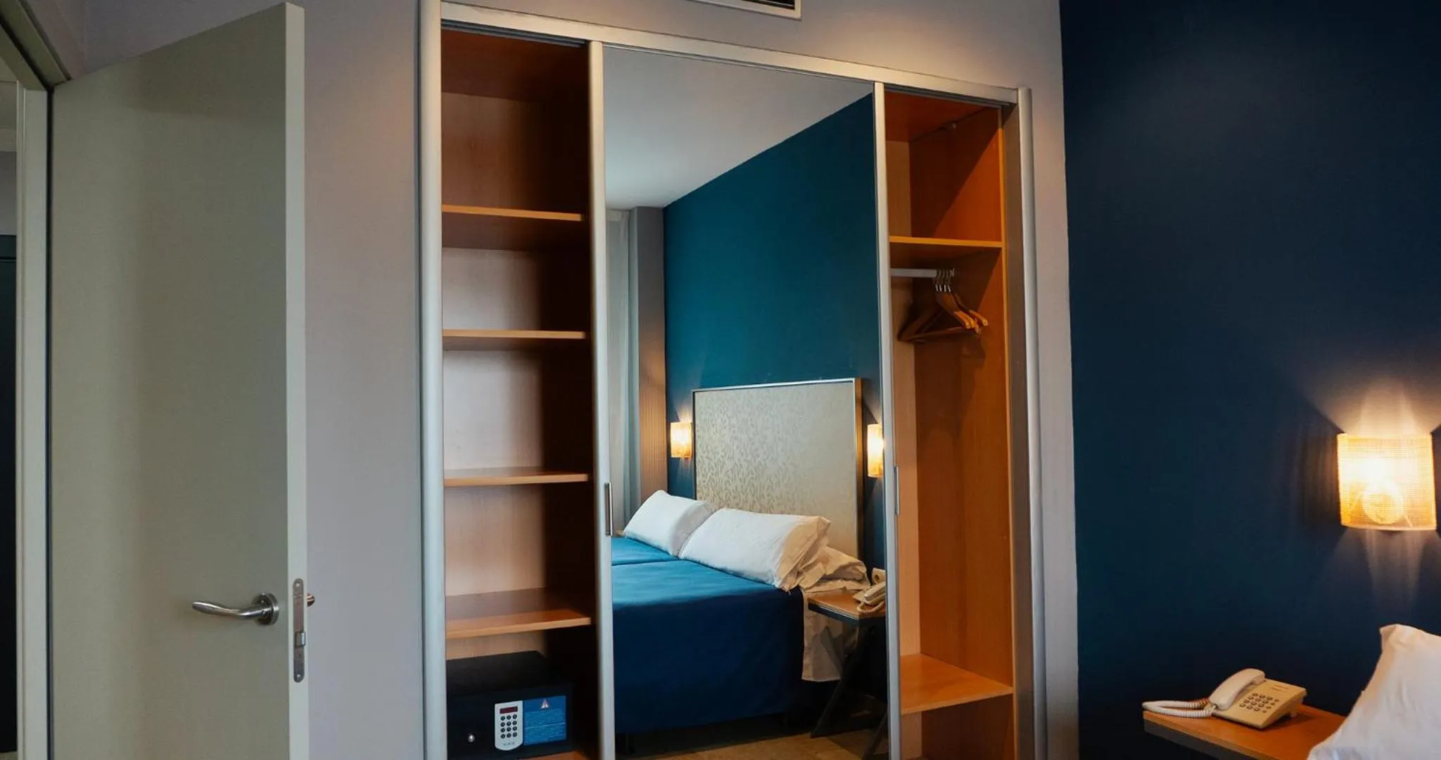 Bedroom, Bed in Apartamentos Vértice Sevilla Aljarafe