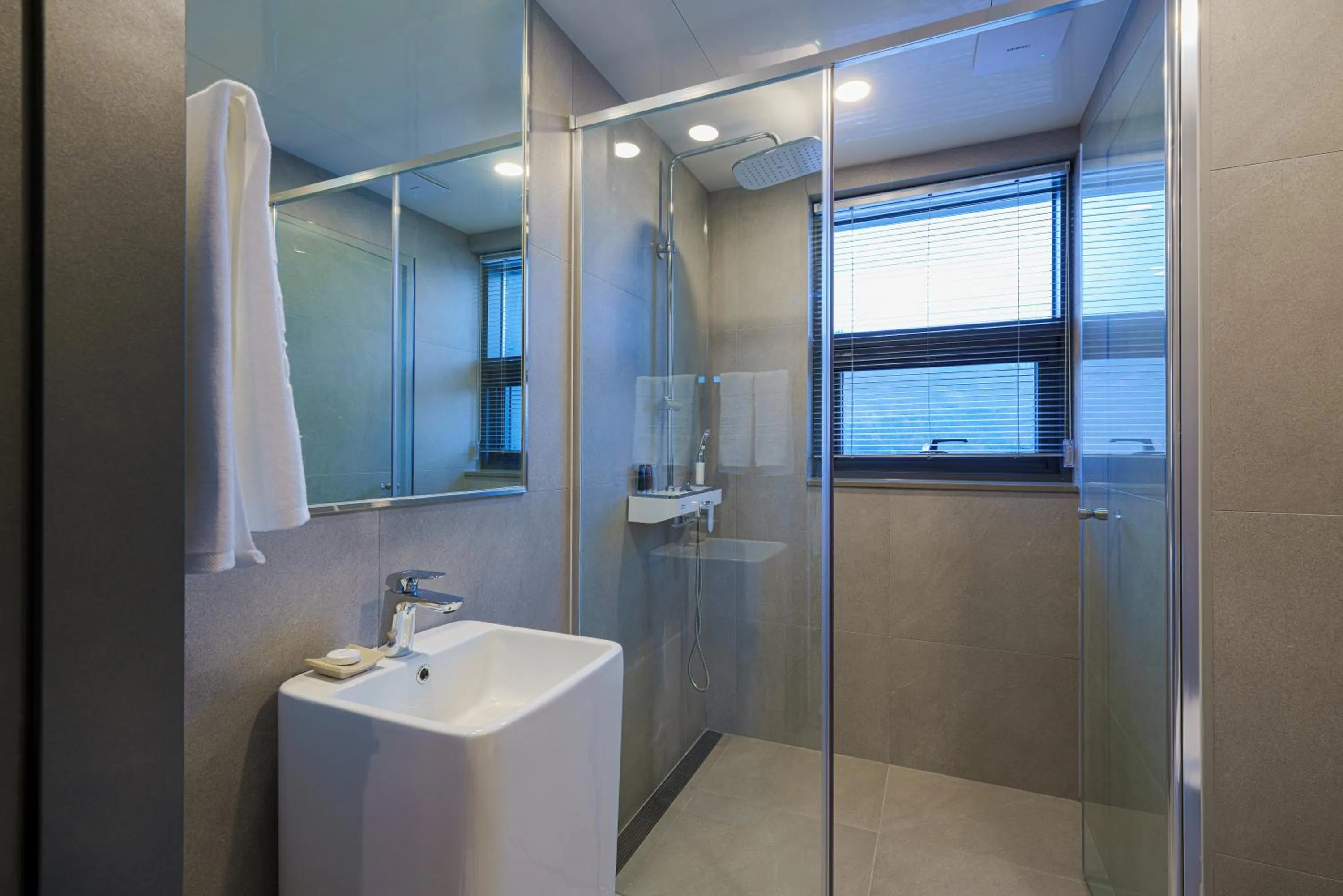 Shower in Eden Foret Hotel