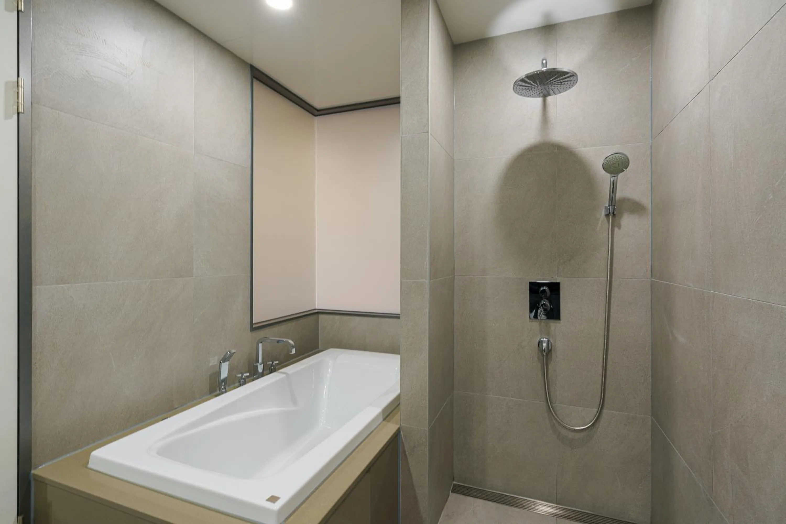 Shower in Eden Foret Hotel