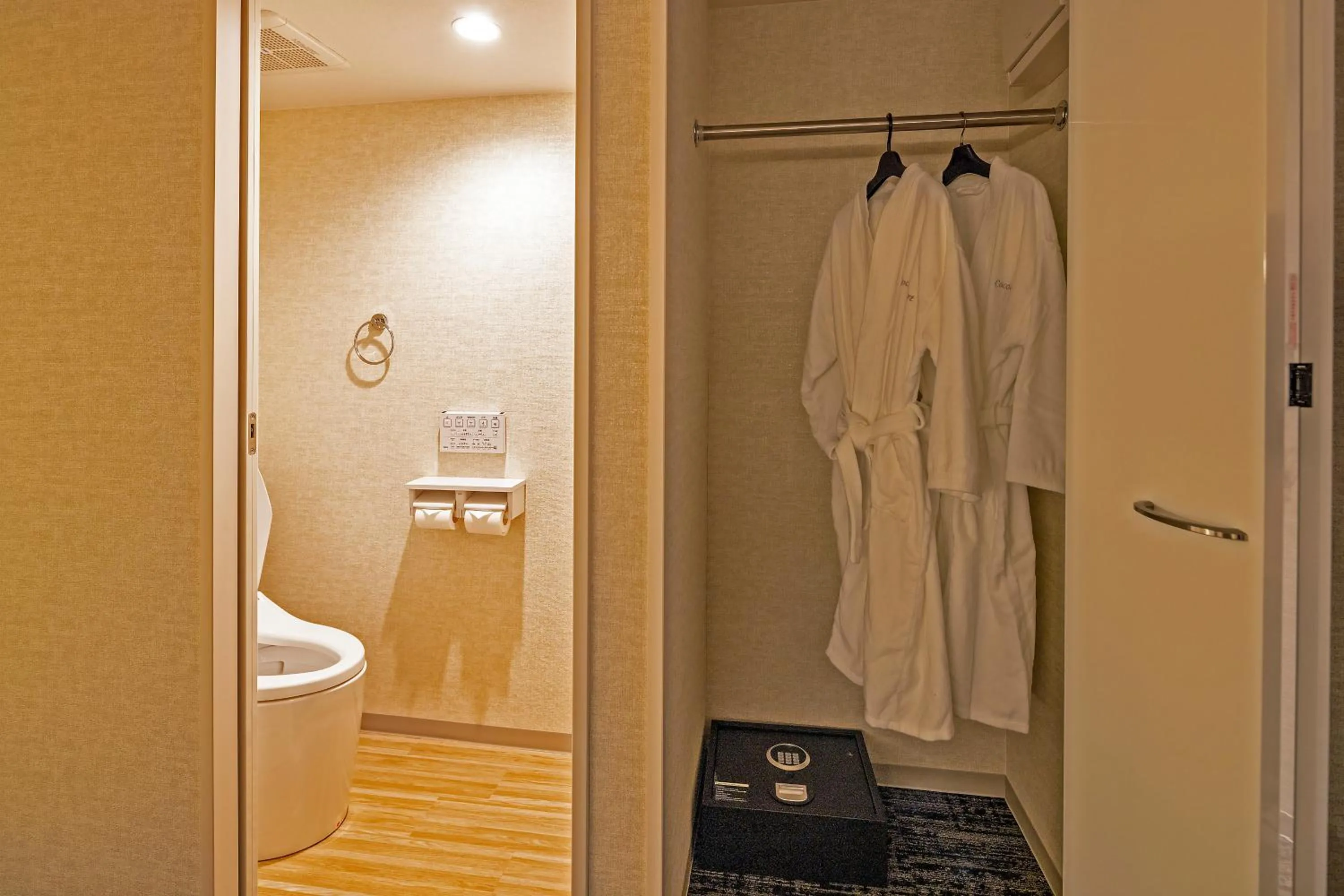 Toilet in HOTEL COCOA RESORT