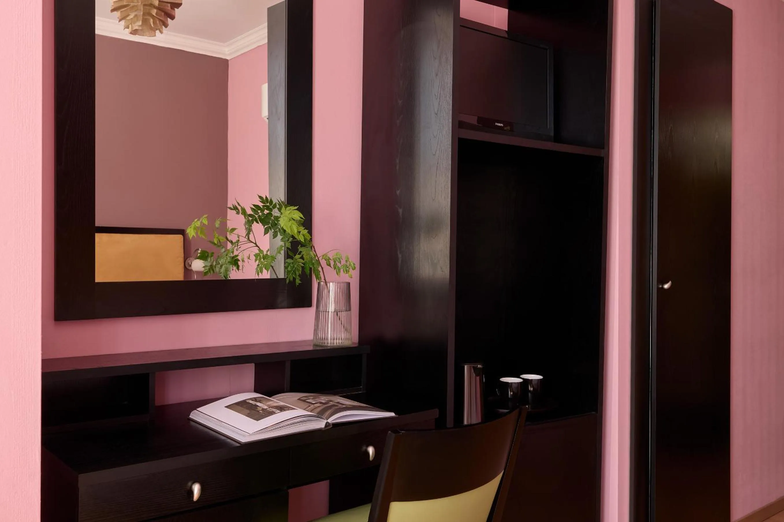 wardrobe in Delphi Art Hotel by Prima Hotels