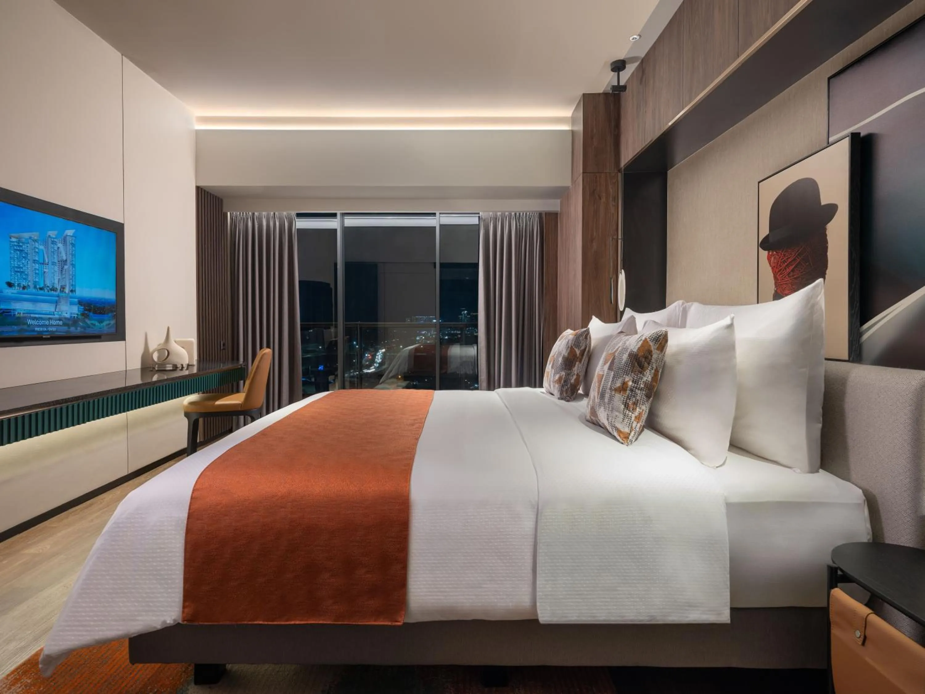 TV and multimedia, Bed in Herloom Hotel & Residence BSD Tangerang