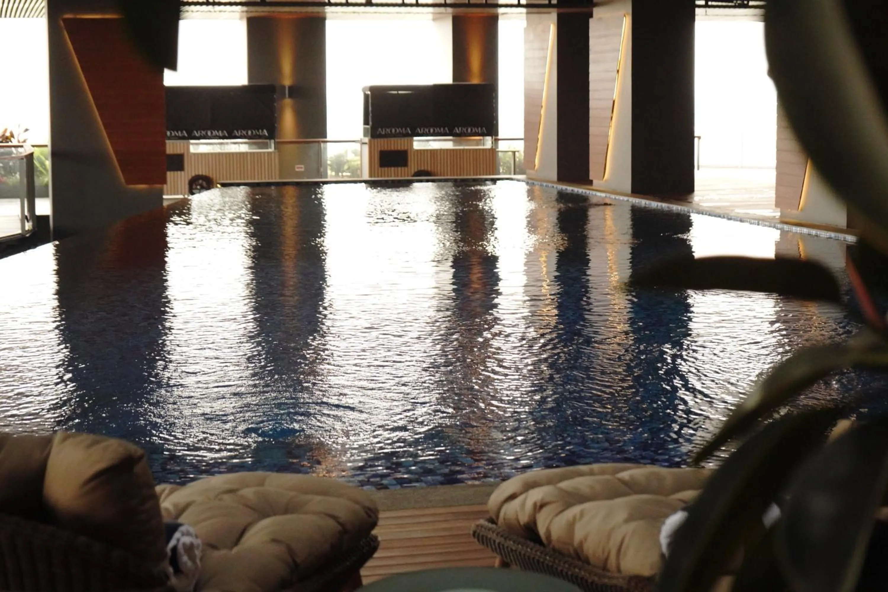 Swimming pool in Herloom Hotel & Residence BSD Tangerang