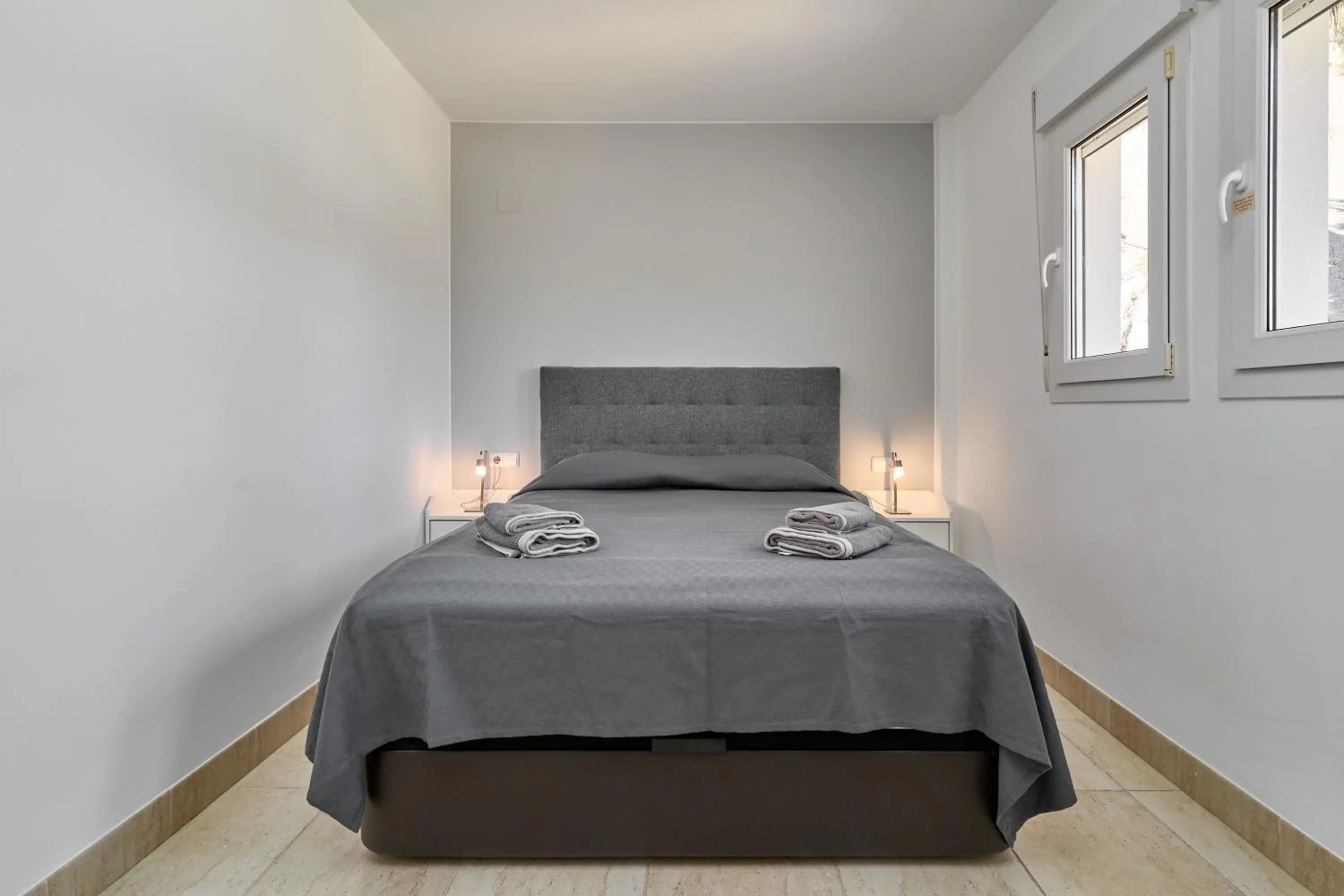 Living room, Bed in Apartamento Vistamar