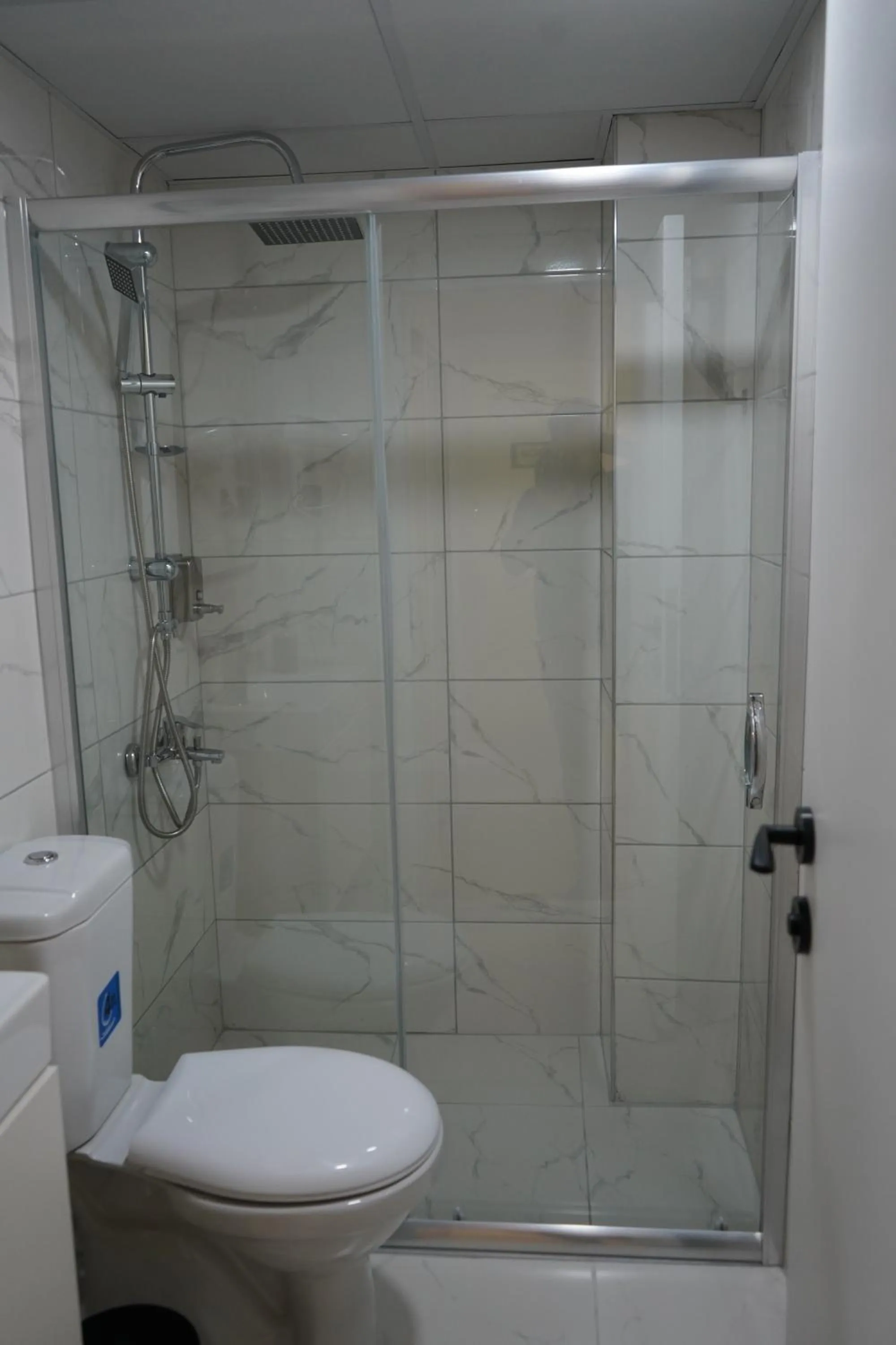 Shower in MOF Comfort Edirne