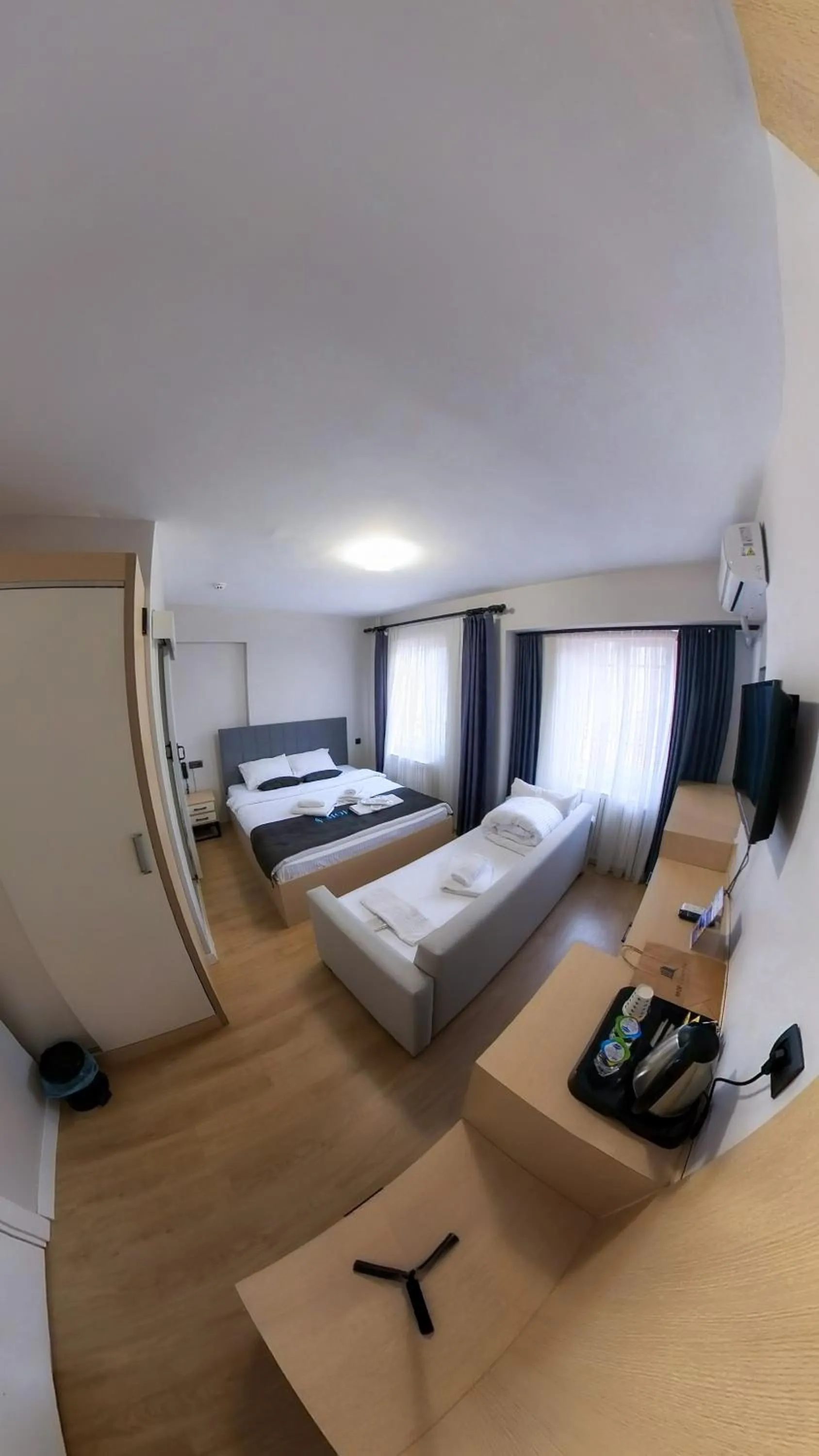Photo of the whole room, Bed in MOF Comfort Edirne