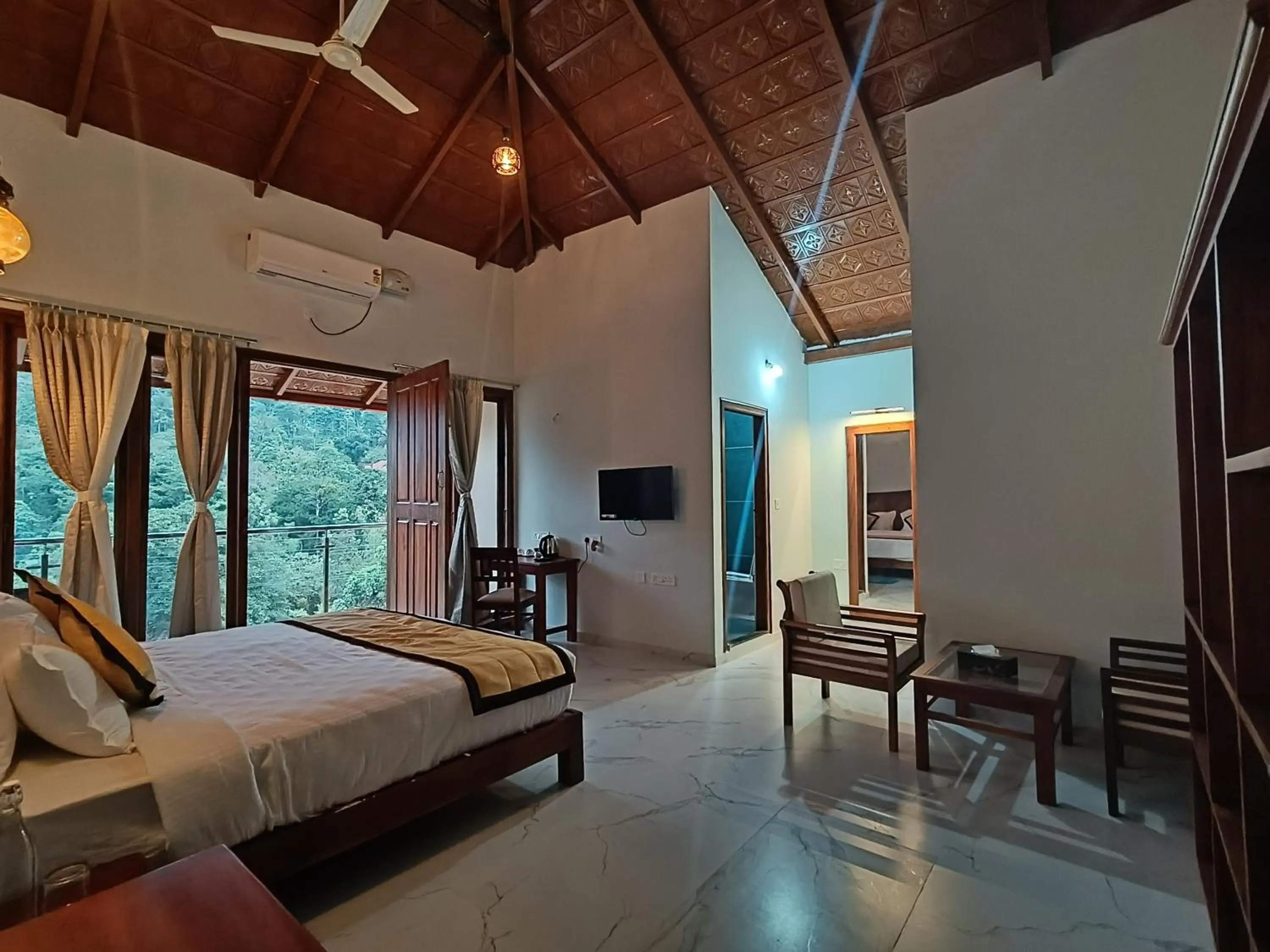 Bedroom, Bed in Hill Crest Resort - Coorg
