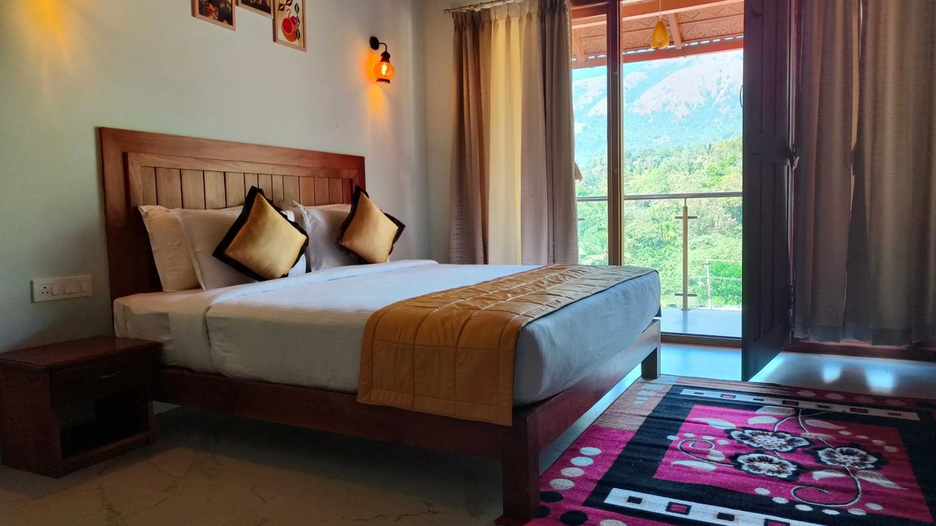 Bedroom, Bed in Hill Crest Resort - Coorg
