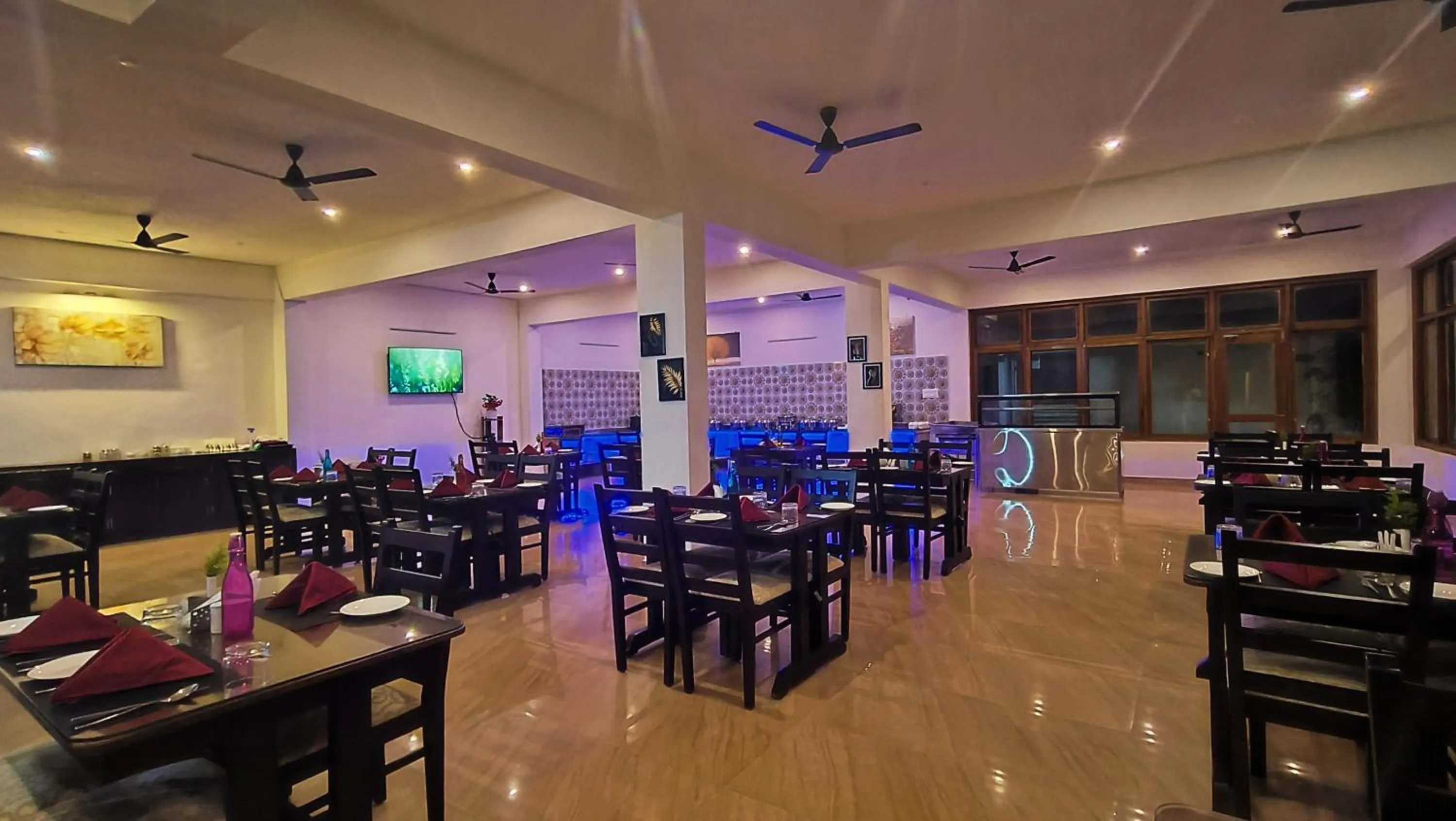 Restaurant/places to eat in Hill Crest Resort - Coorg