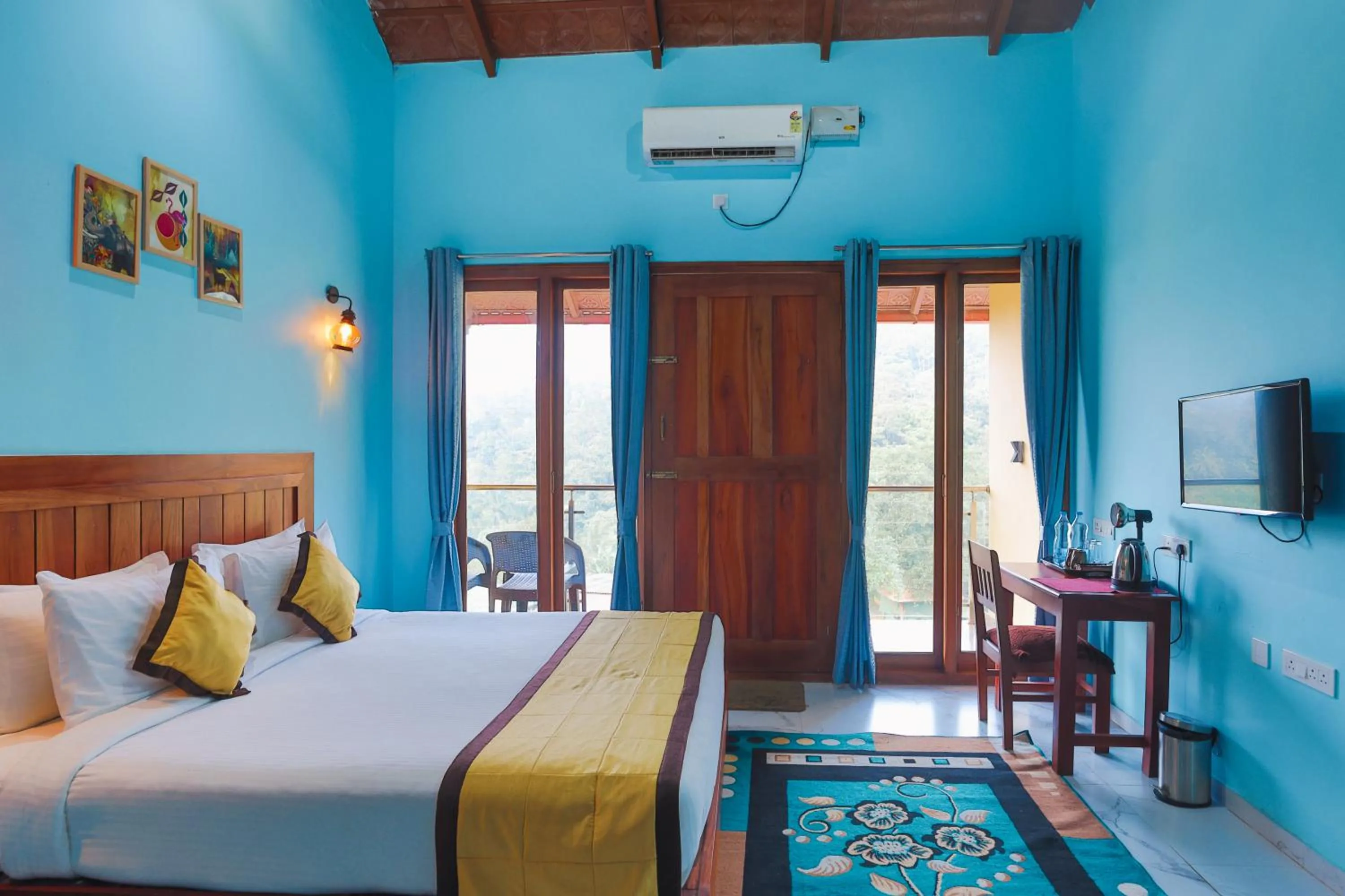 Bed in Hill Crest Resort - Coorg