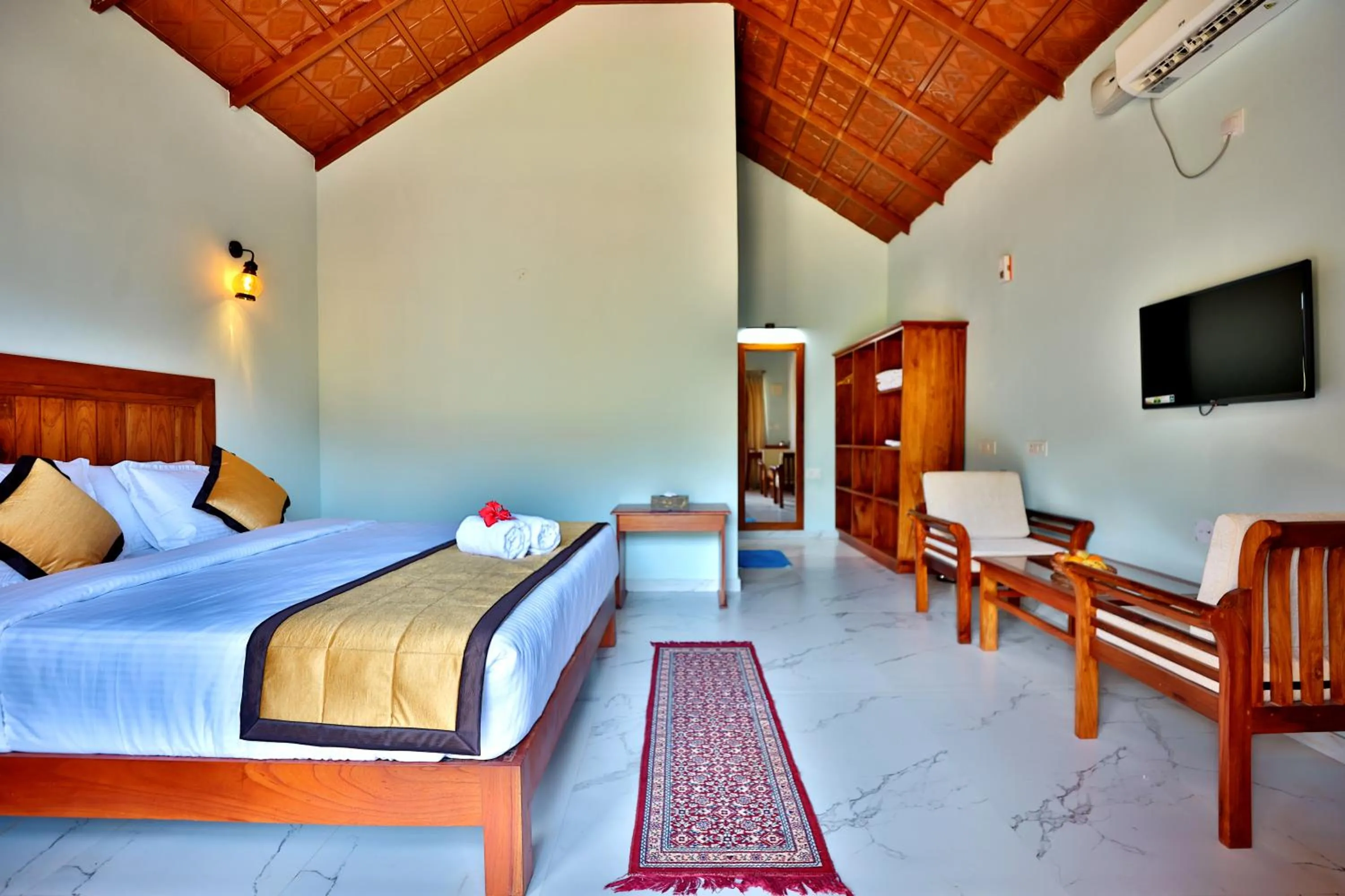 Bedroom, Bed in Hill Crest Resort - Coorg