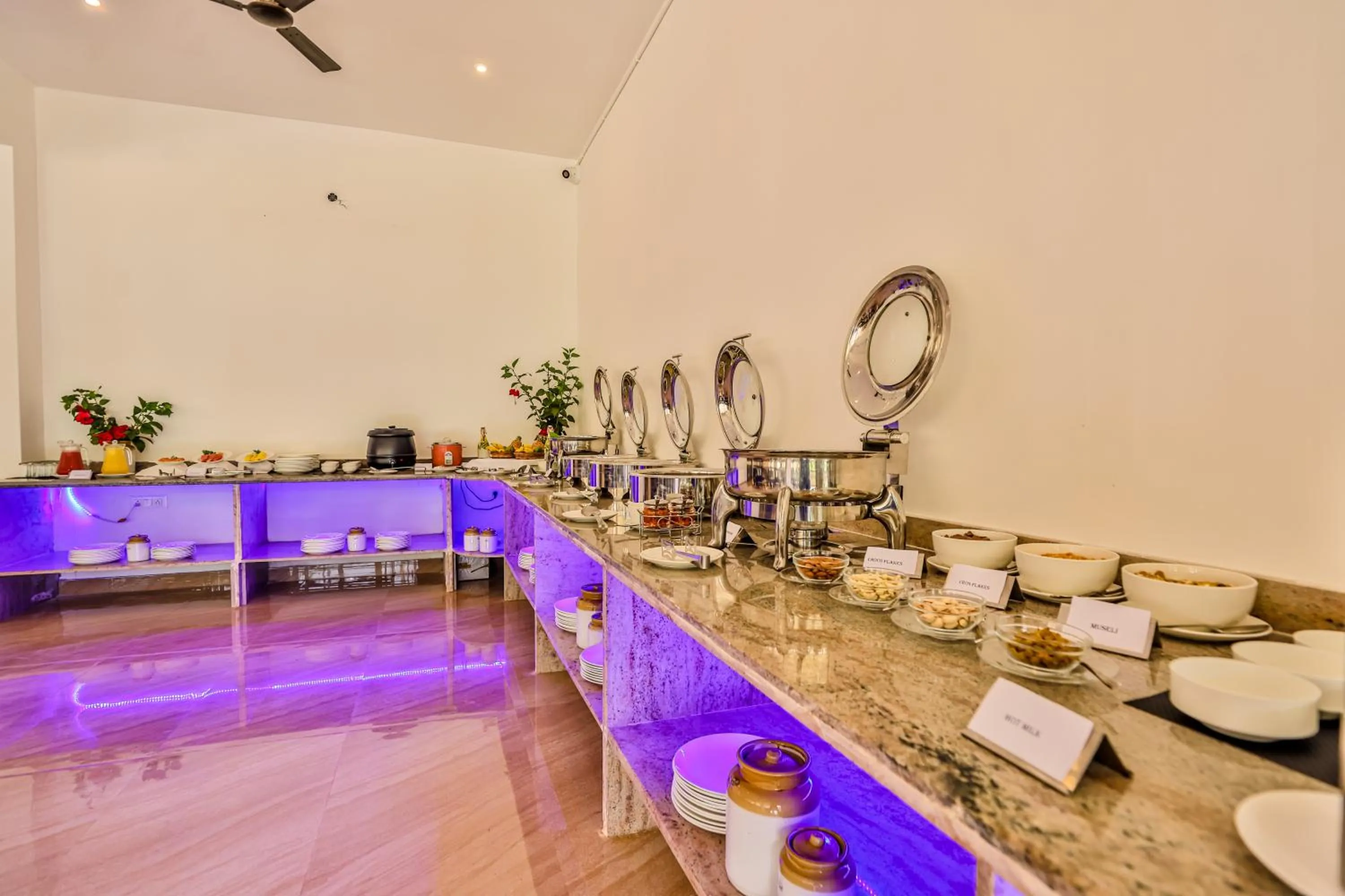 Restaurant/places to eat in Hill Crest Resort - Coorg