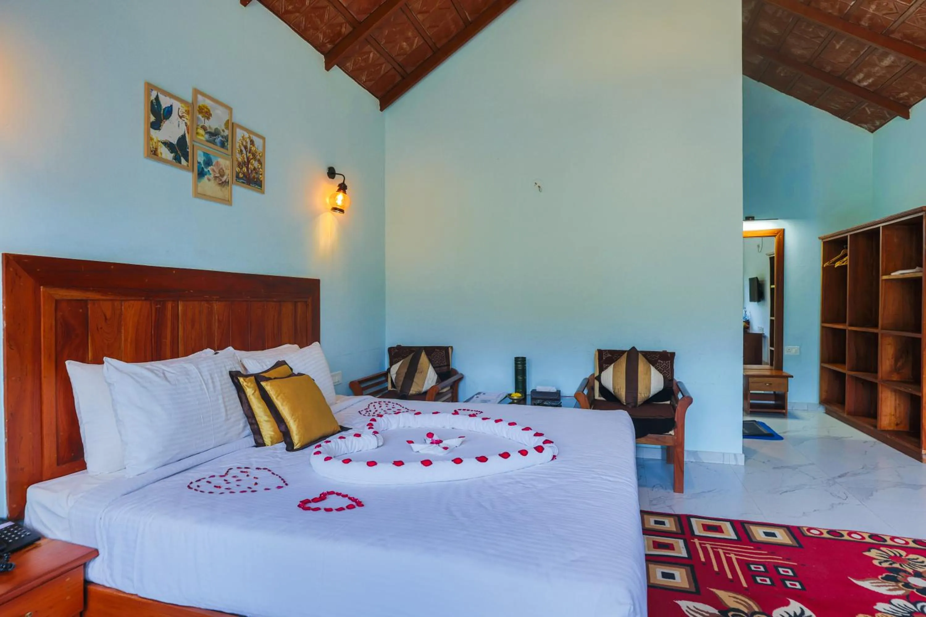 Bed in Hill Crest Resort - Coorg