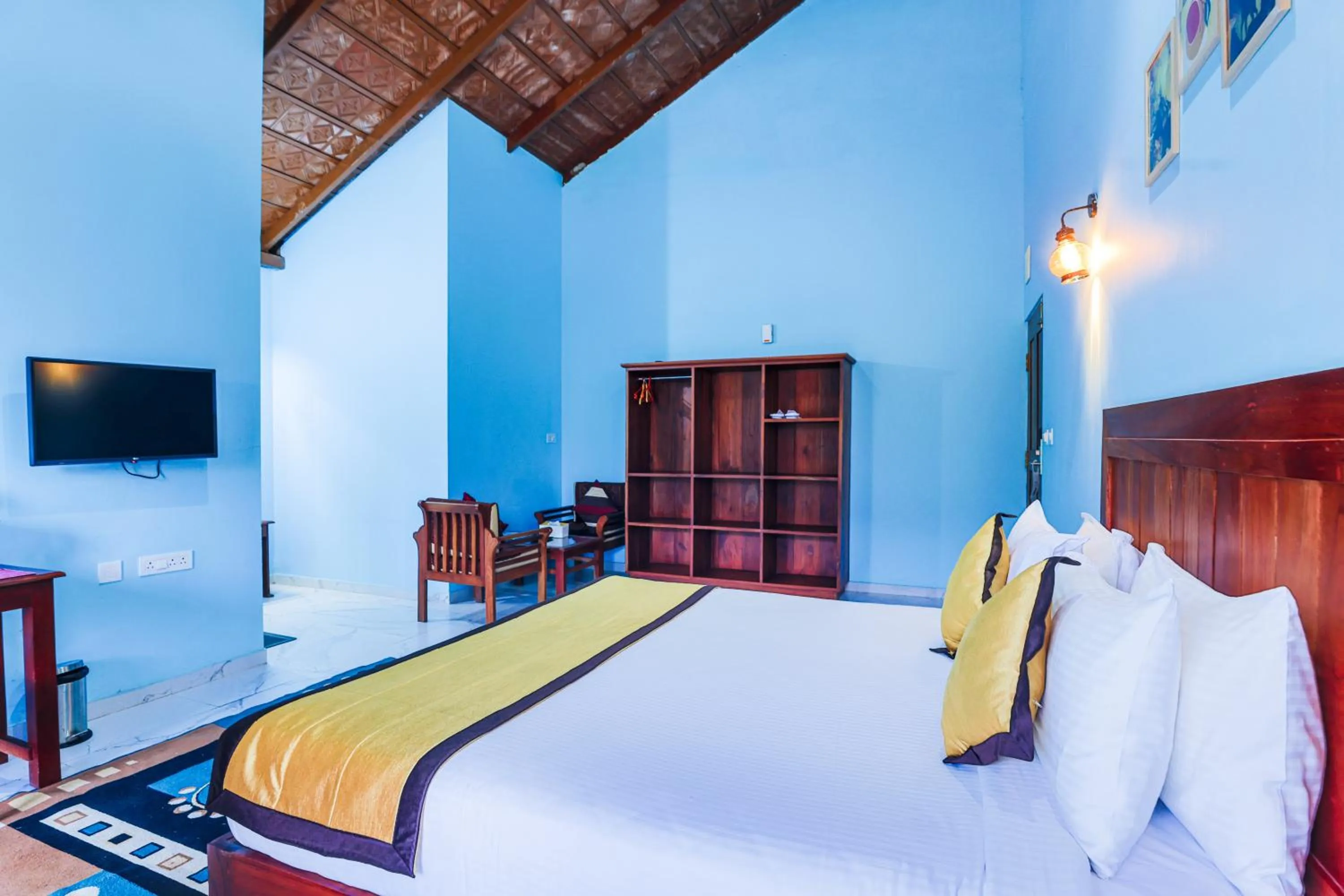 Bed in Hill Crest Resort - Coorg