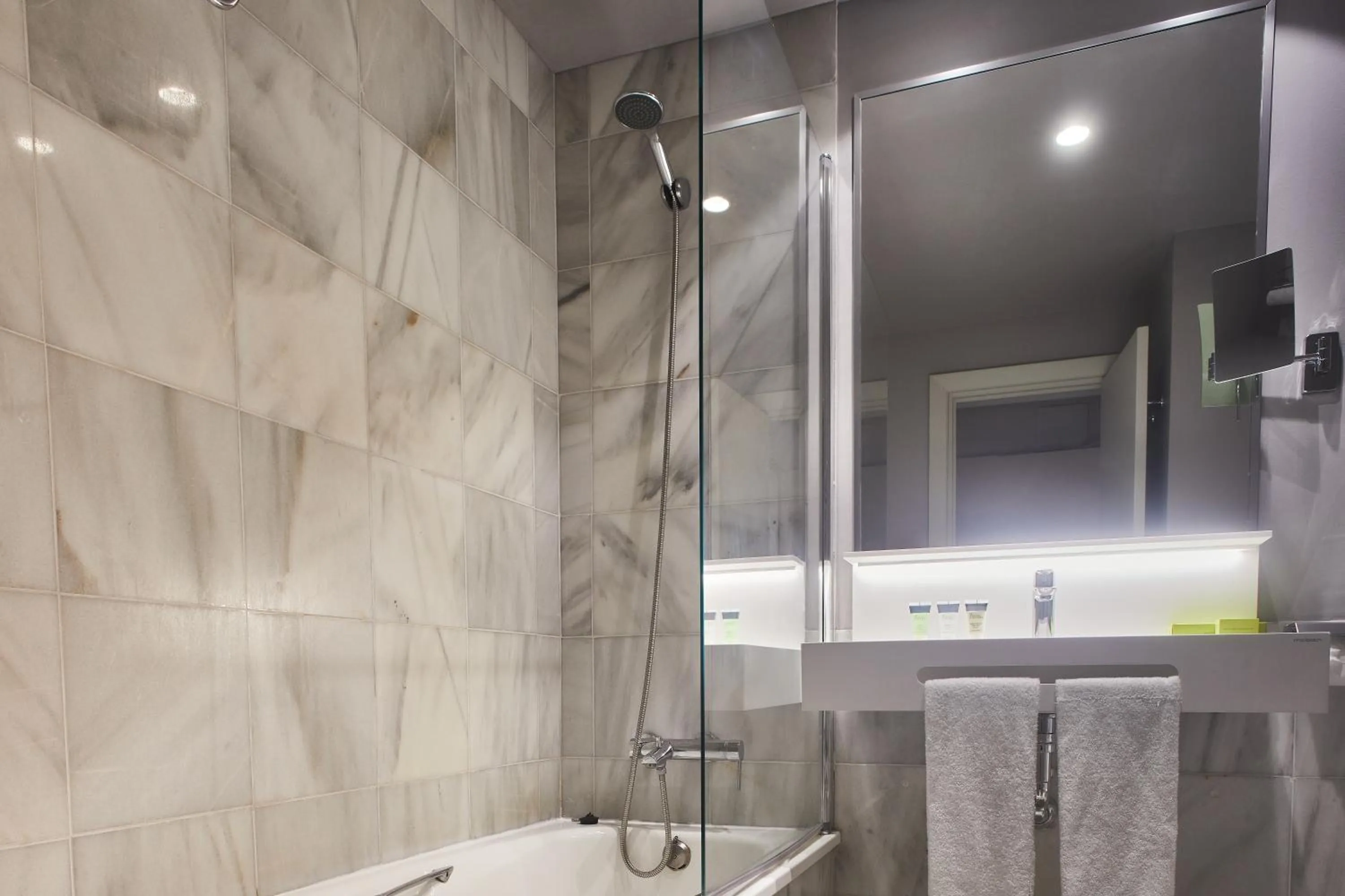 Bathroom in Hotel Silken Palacio Uribarren