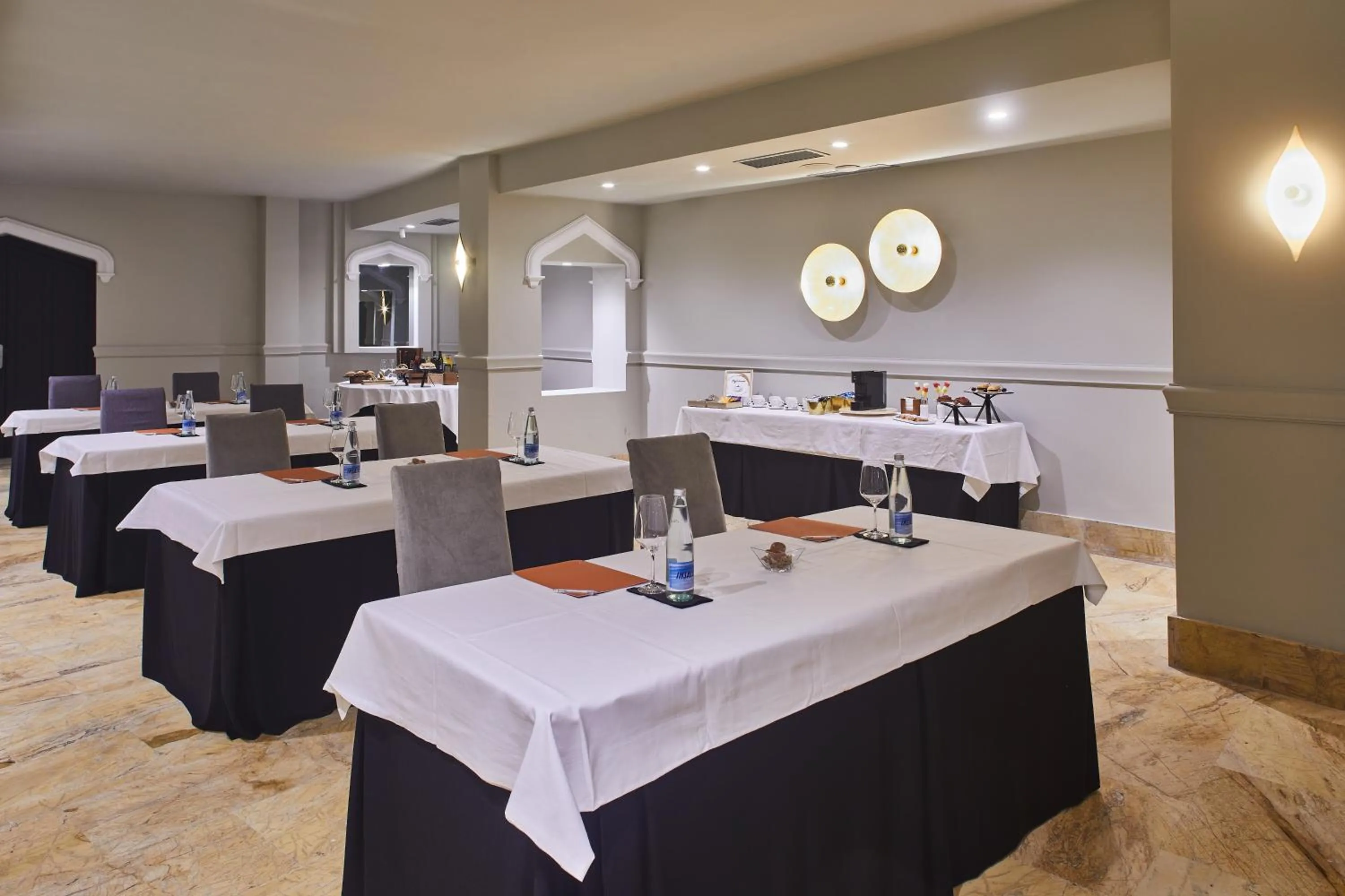 Meeting/conference room in Hotel Silken Palacio Uribarren