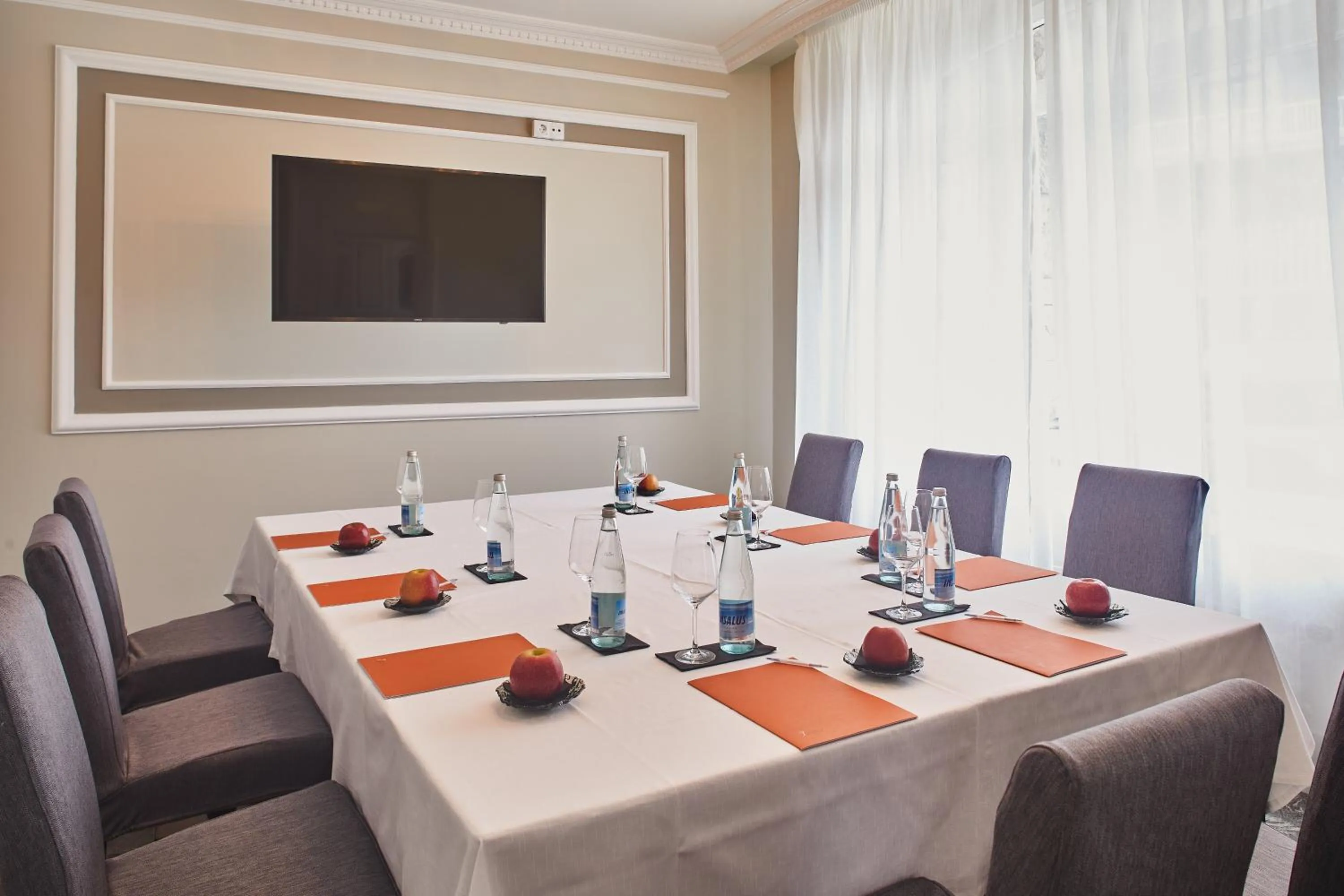 Meeting/conference room in Hotel Silken Palacio Uribarren