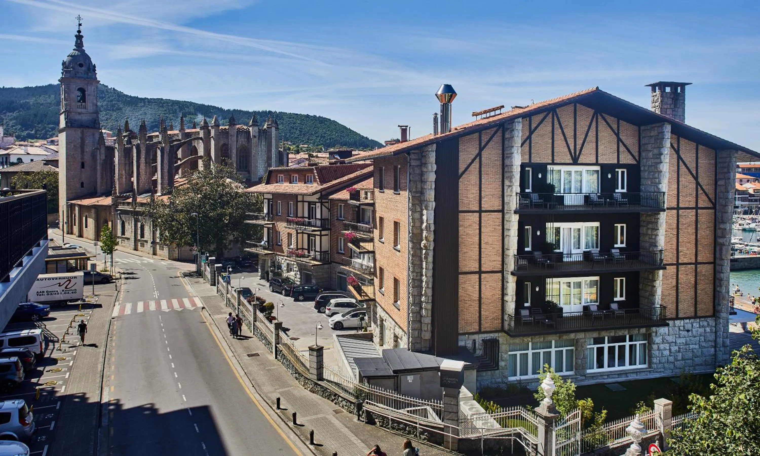 Property building in Hotel Silken Palacio Uribarren