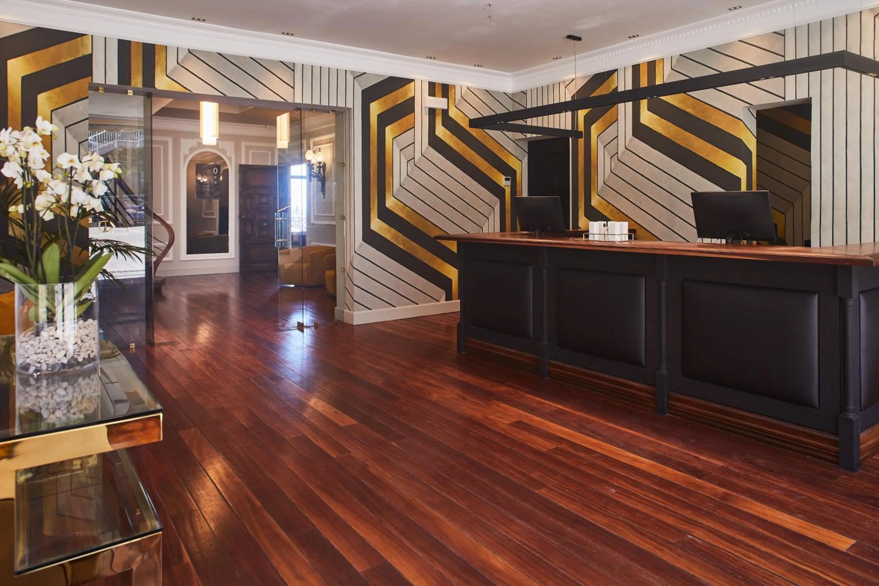 Lobby or reception in Hotel Silken Palacio Uribarren