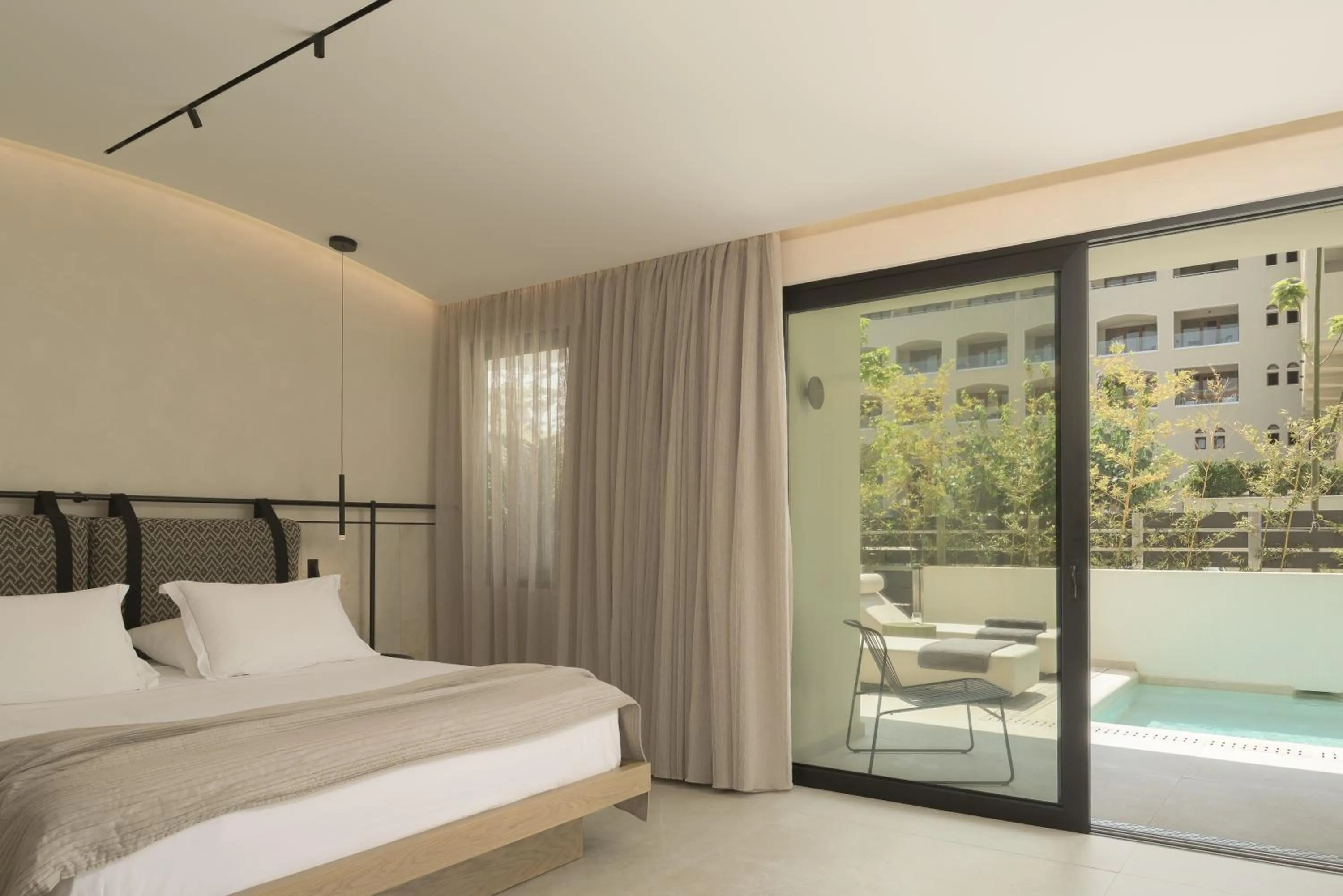 Bed in Theartemis Palace