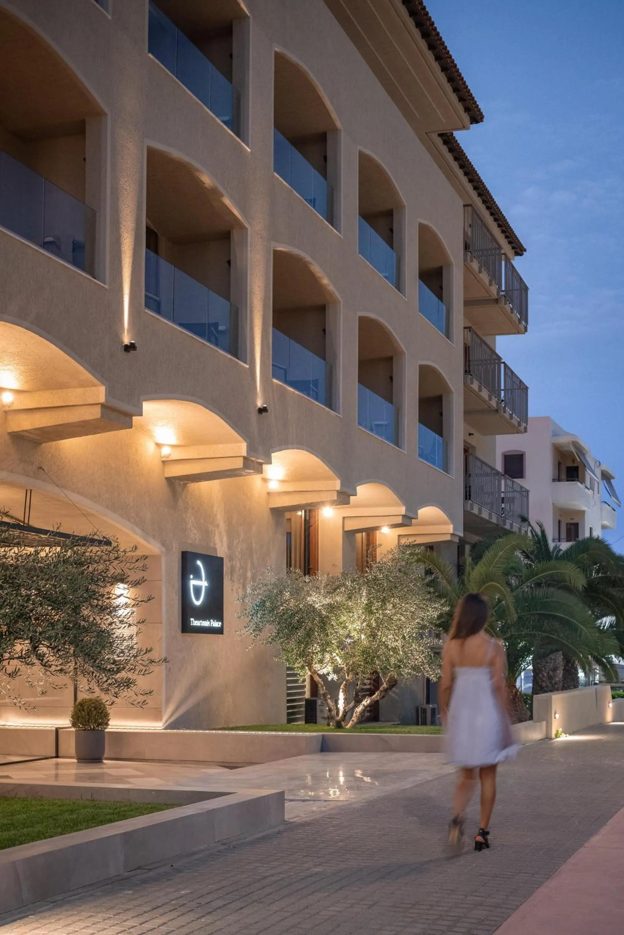 Property building in Theartemis Palace