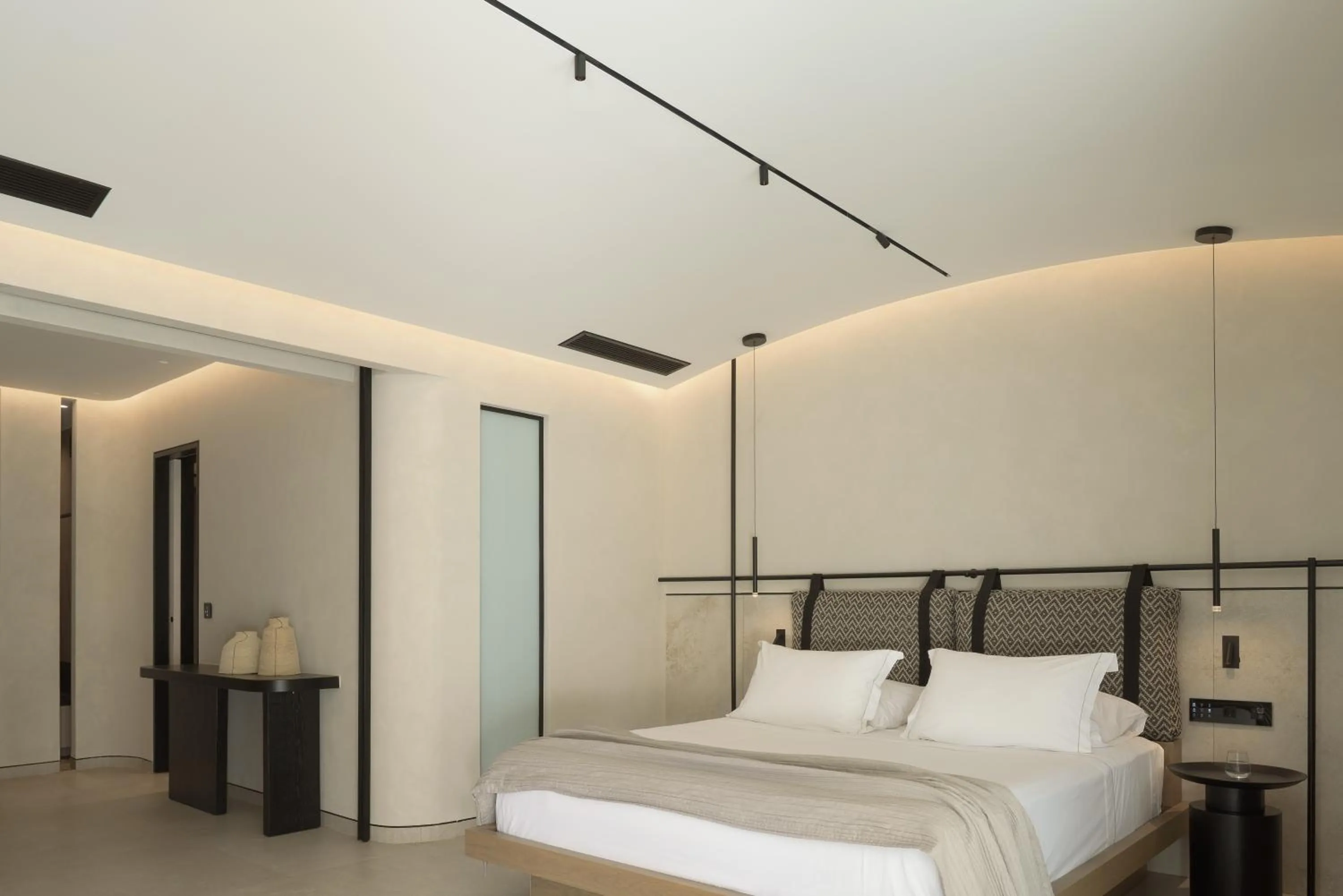 Bed in Theartemis Palace