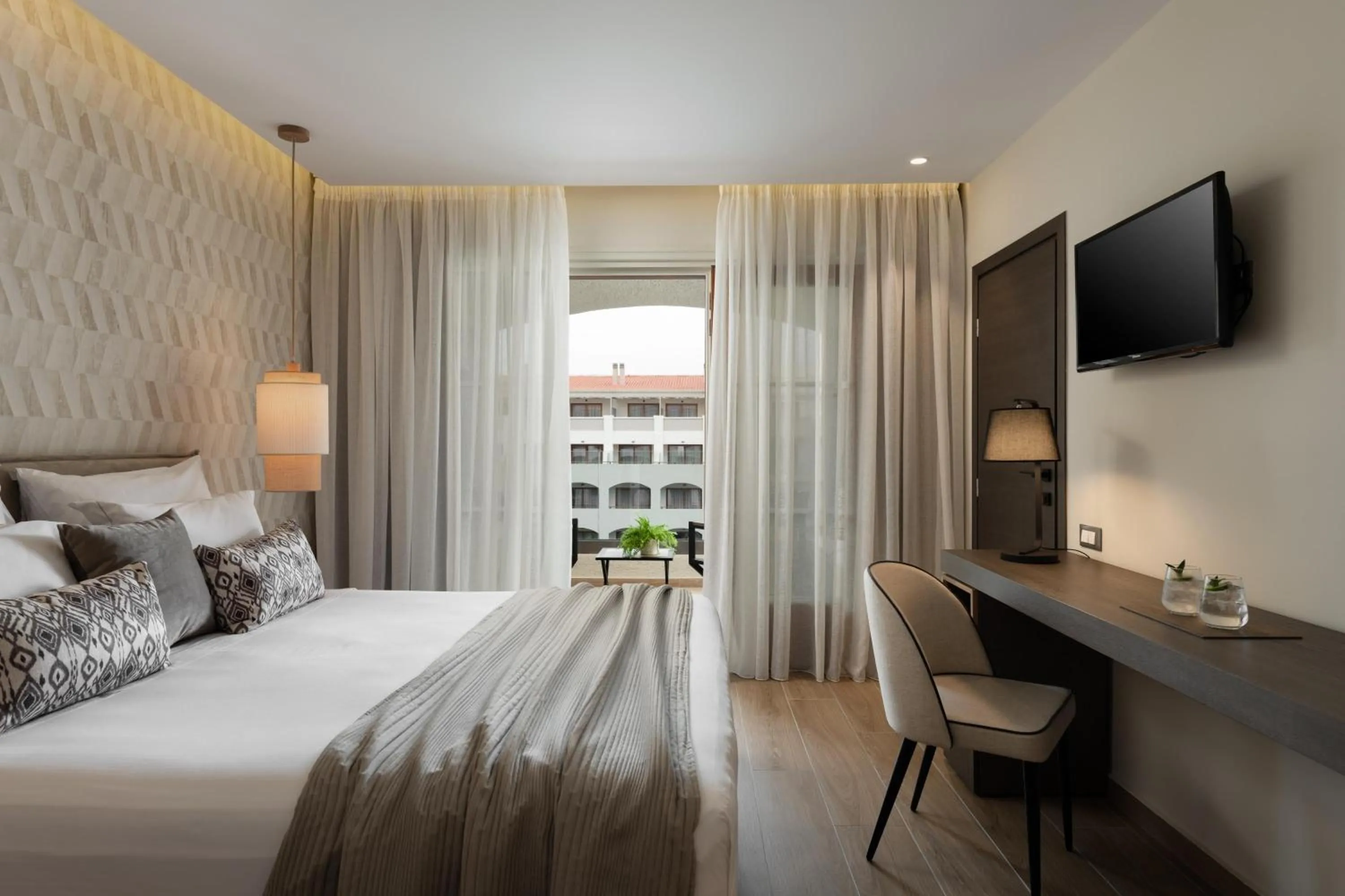 Photo of the whole room, Bed in Theartemis Palace