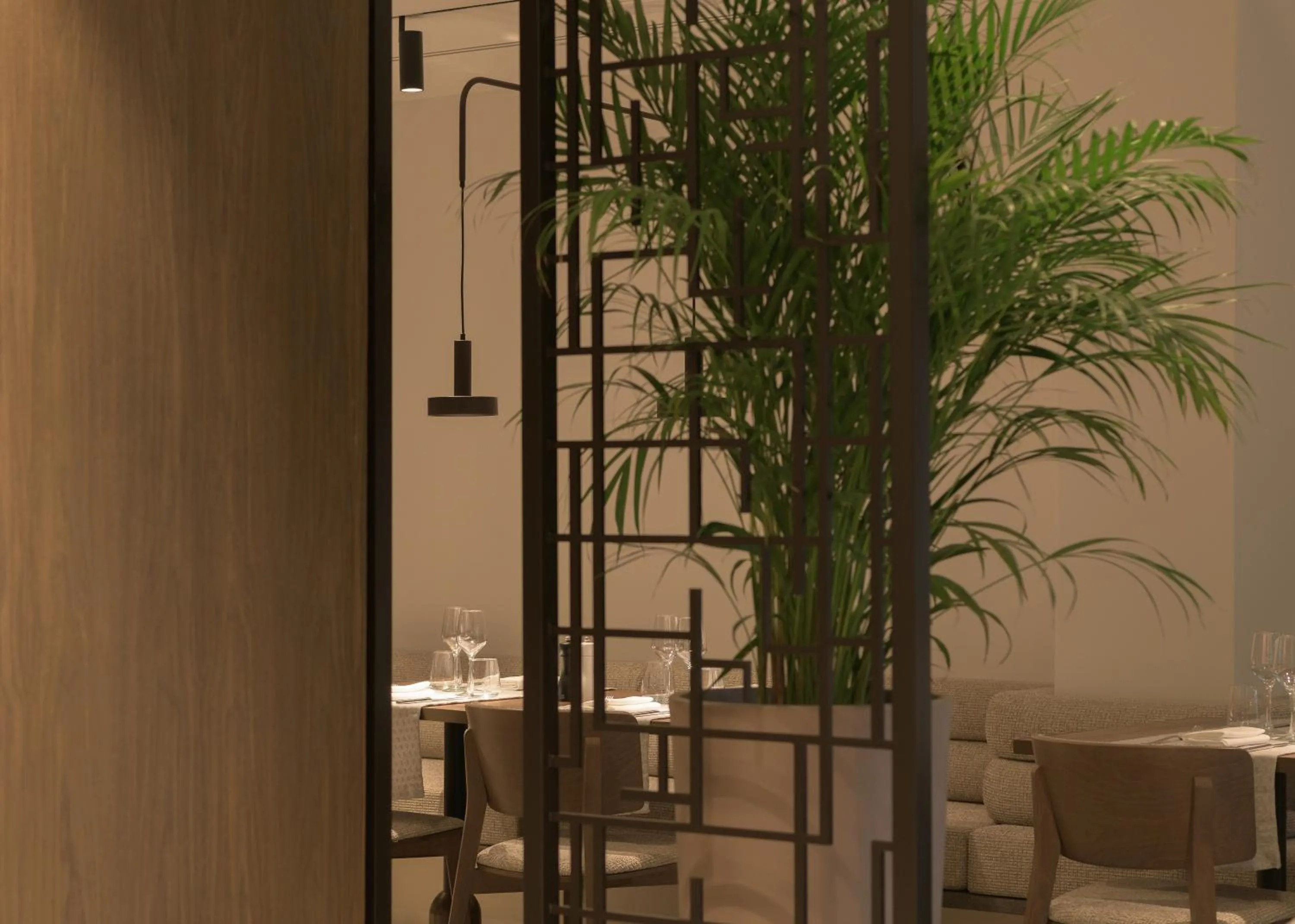 Restaurant/places to eat in Theartemis Palace