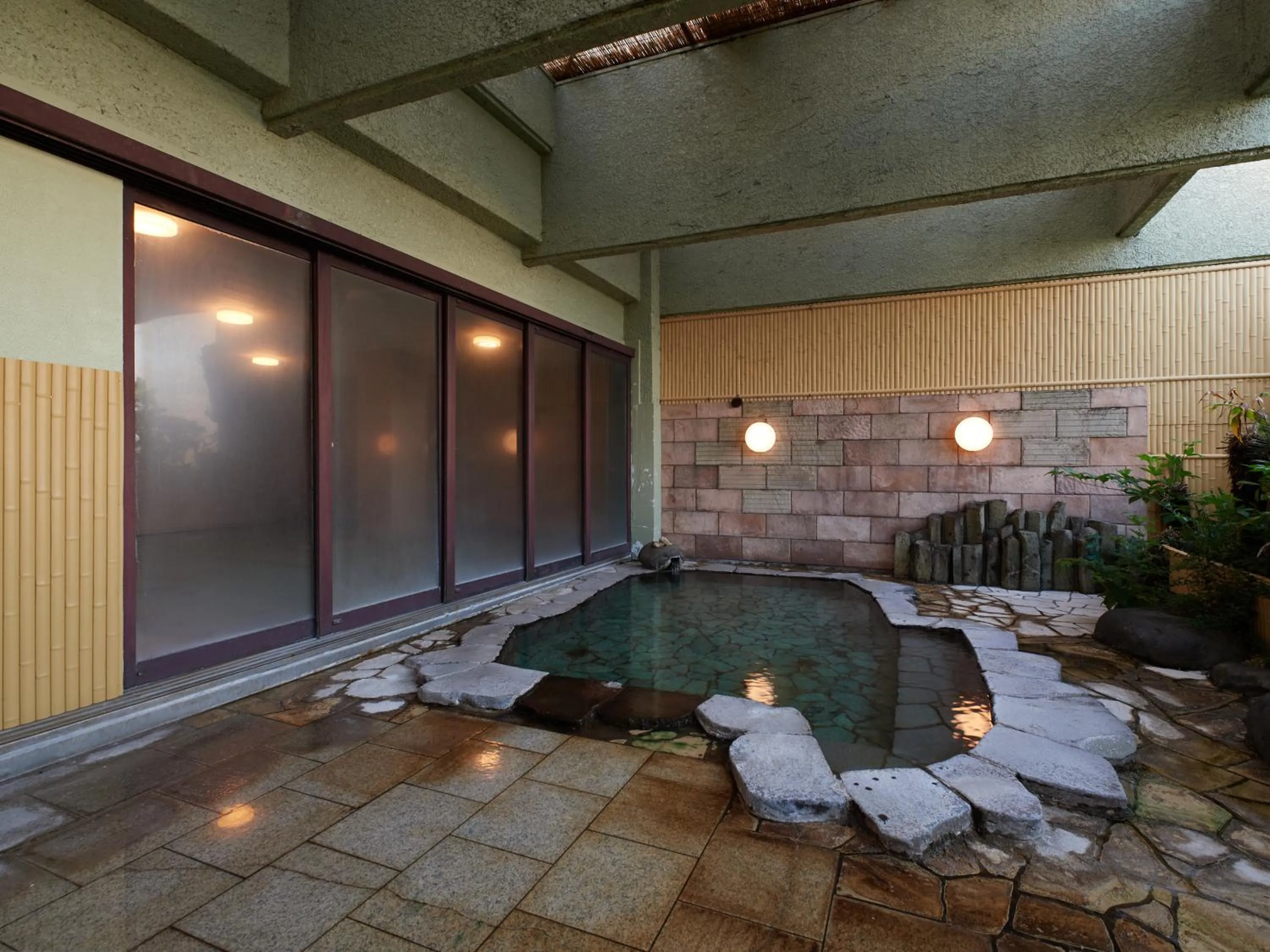 Public Bath in Izu Atagawa Onsen Hotel Gyokuryu